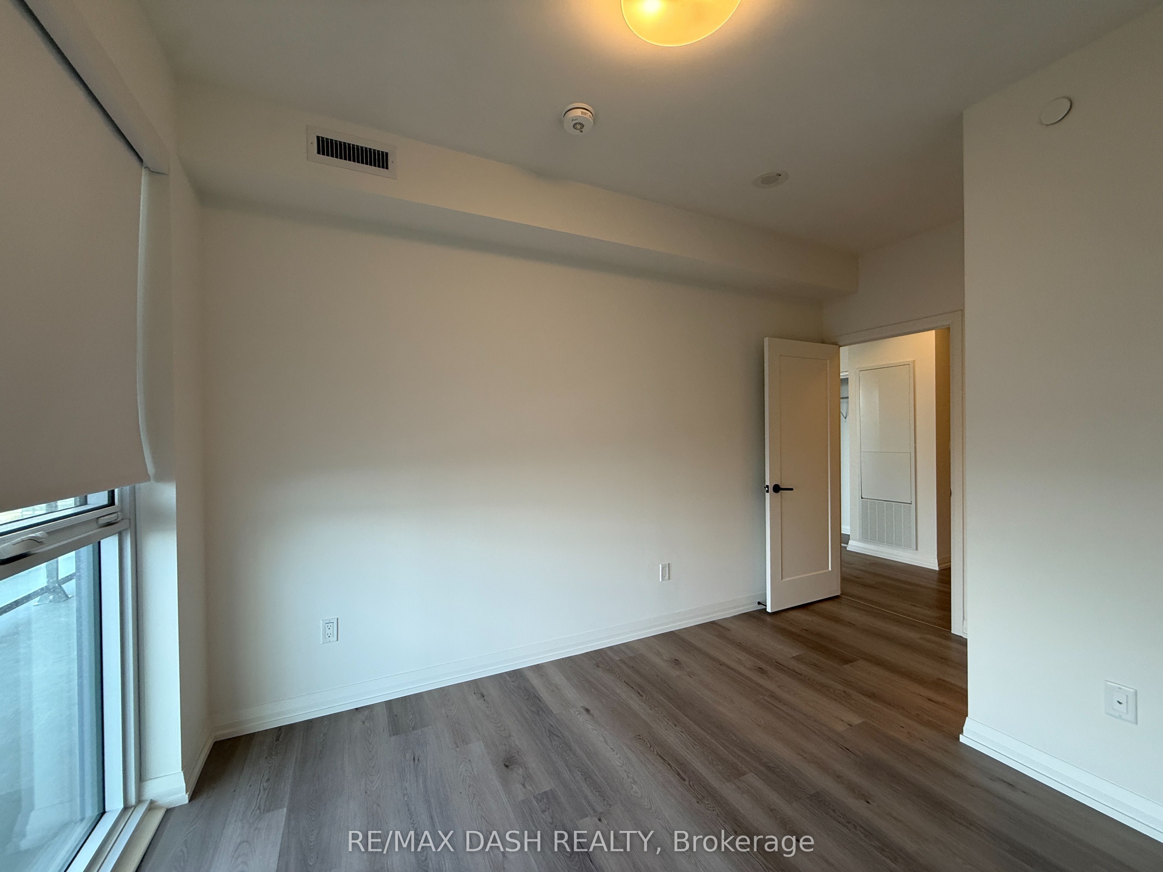 280 Dundas Street W LP10, Toronto, ON M5T 0E3 photo 5