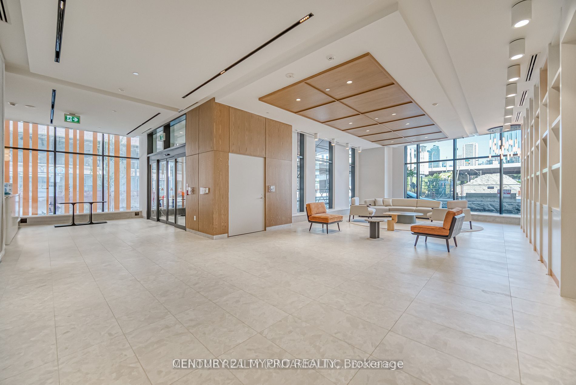 15 Richardson Street 608, Toronto, ON M4W 0B1 photo 2