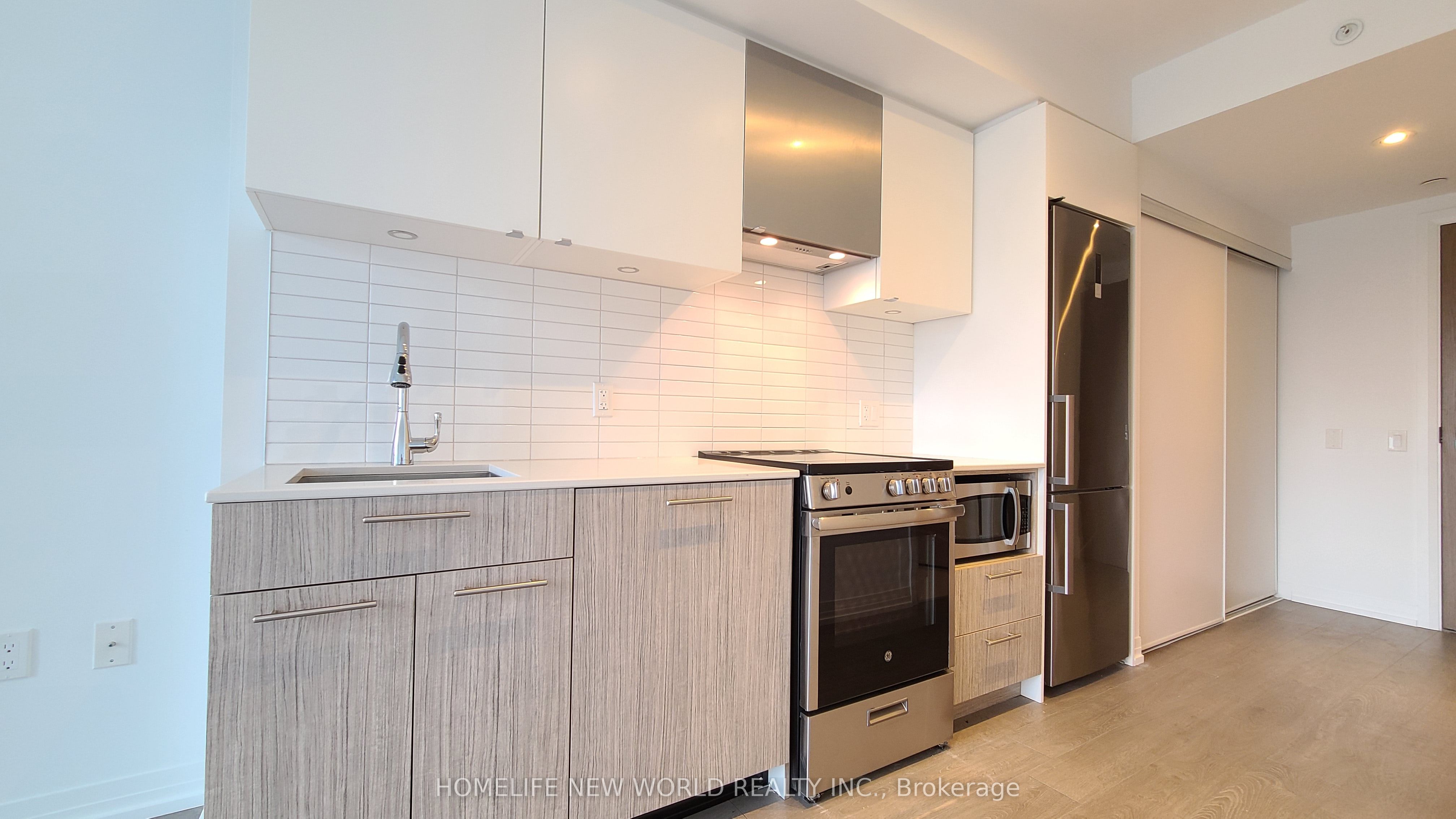 251 Jarvis Street 1102, Toronto, ON M5B 0C3 photo 2