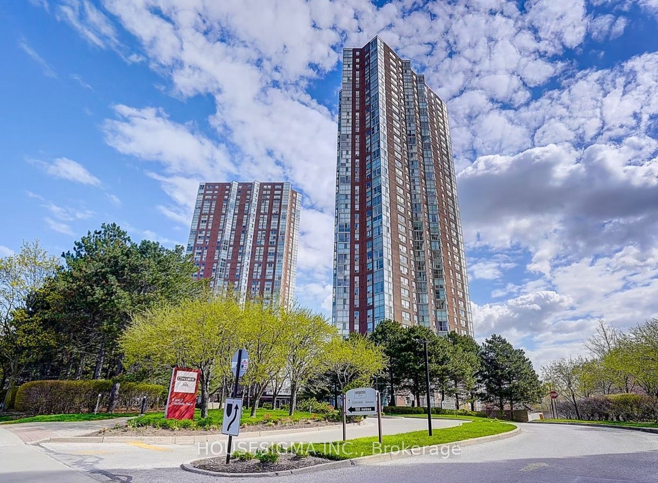7 Concorde Place 1703, Toronto, ON M3C 3N4