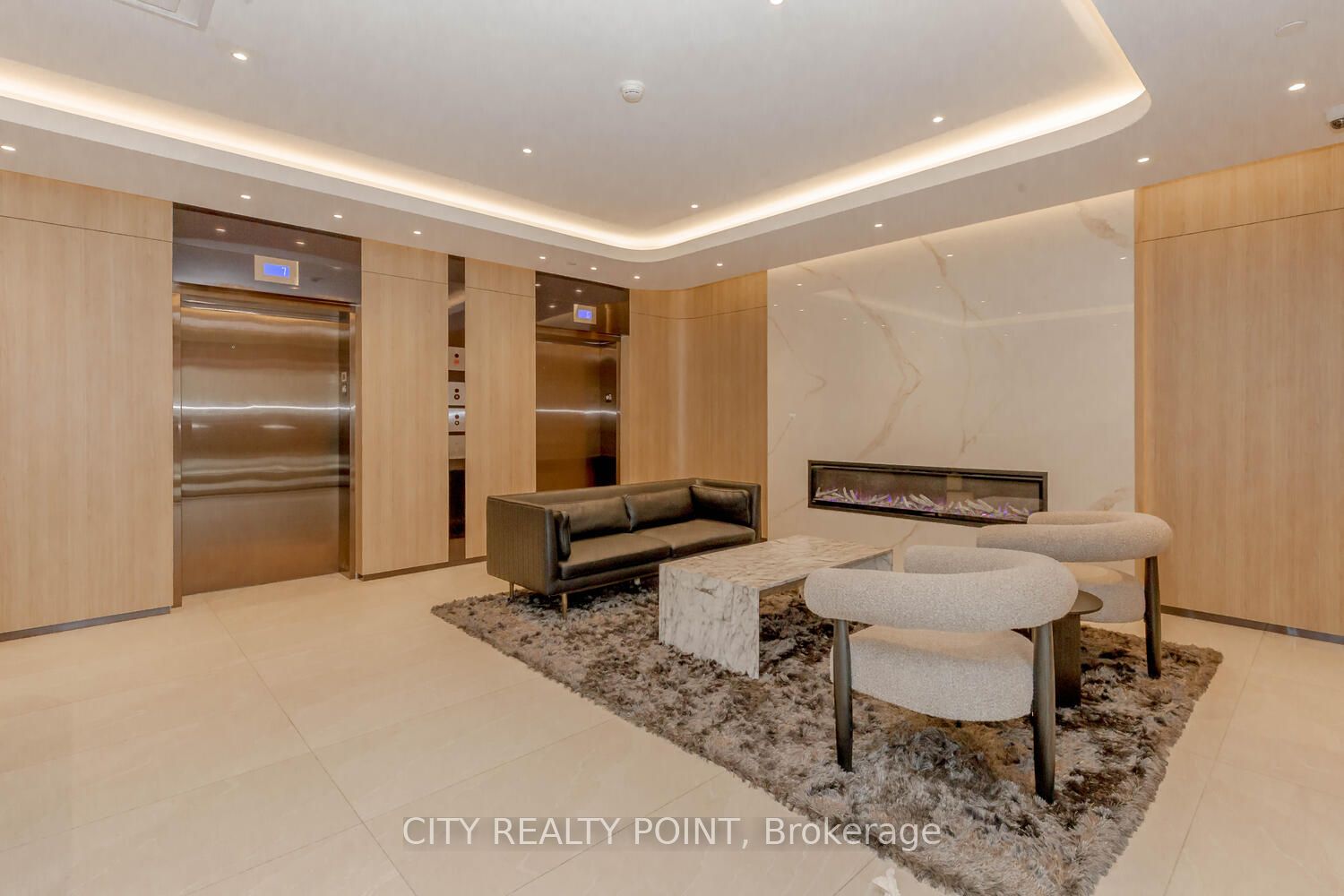 185 Alberta Avenue 1206, Toronto, ON M6C 0A5 photo 2
