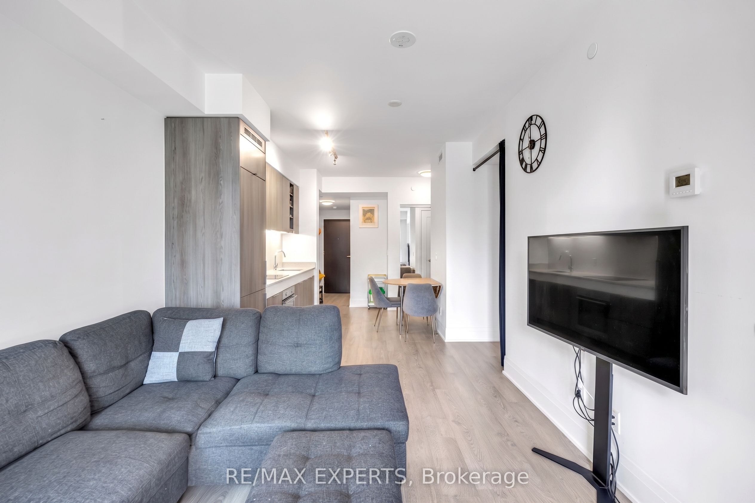 101 Erskine Avenue 2103, Toronto, ON M4P 0C5 photo 5