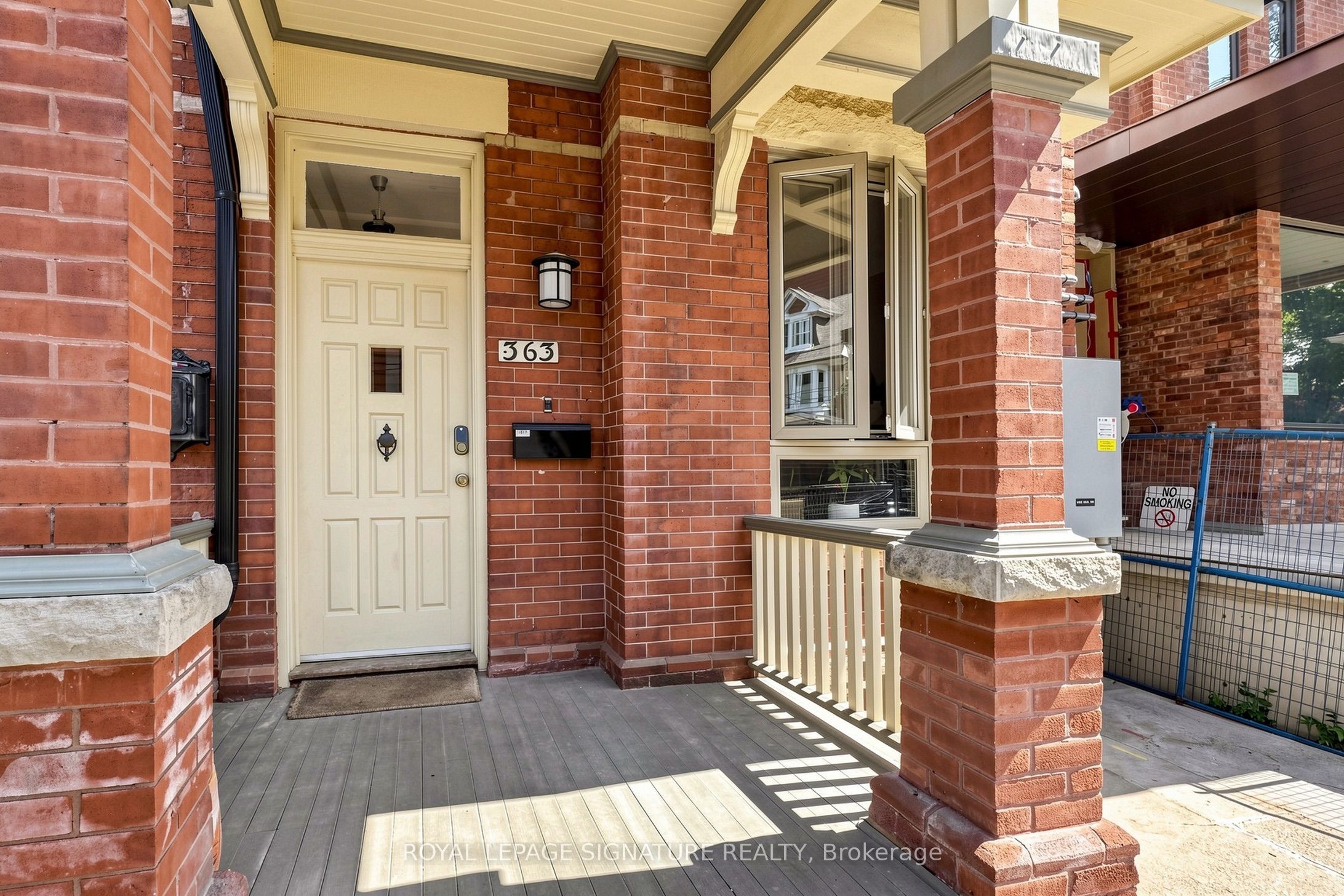 363 Euclid Avenue Upper, Toronto, ON M6J 2K1 photo 2