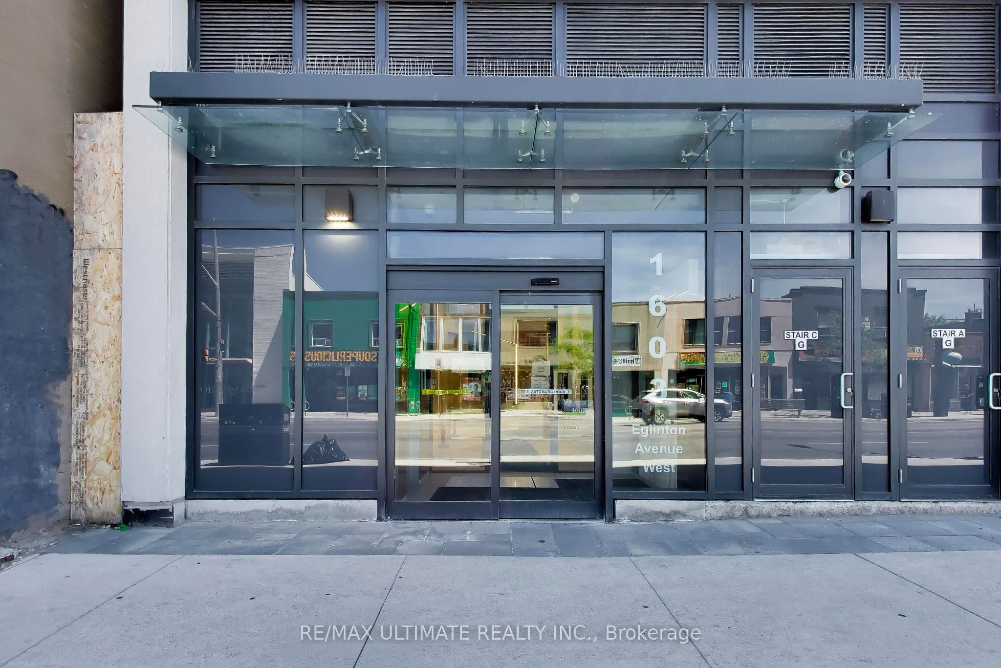 1603 Eglinton Avenue W 1104, Toronto, ON M6E 0A1 photo 3