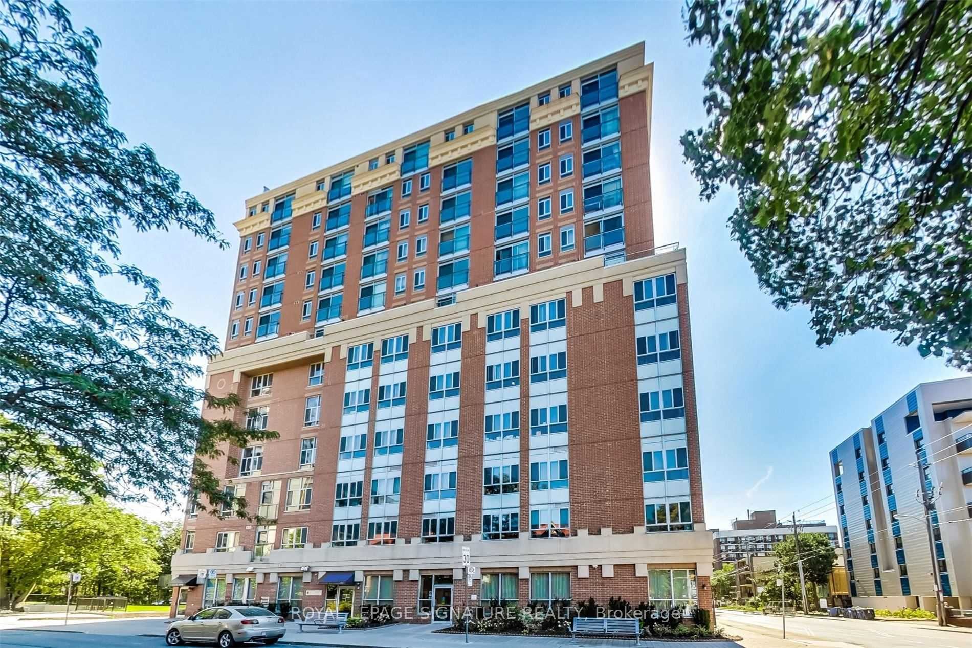 15 Maplewood Avenue 201, Toronto, ON M6C 4B4