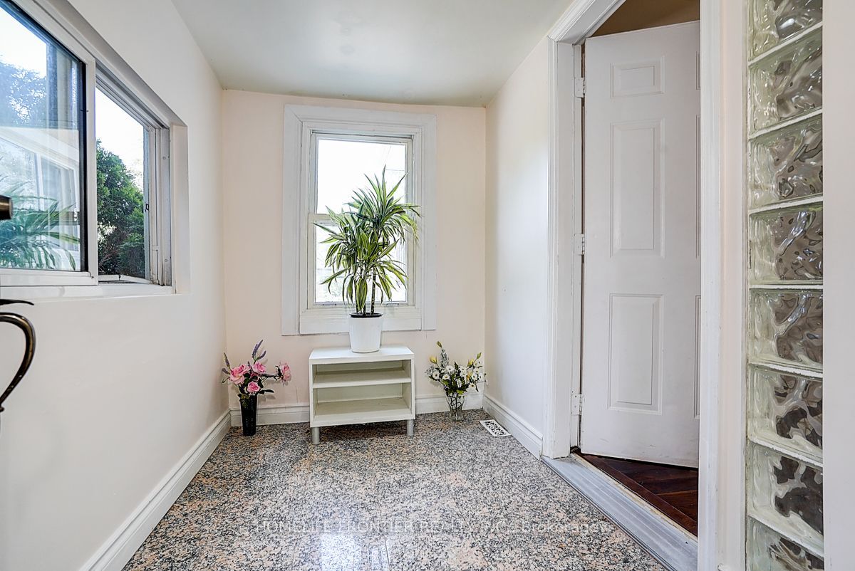 99 Harlandale Avenue, Toronto, ON M2N 1P2 photo 3