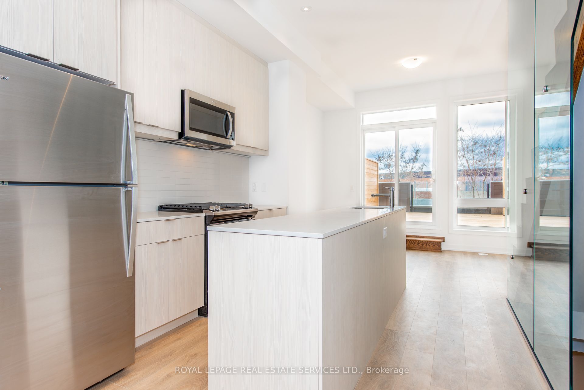 66A Perth Avenue, Toronto, ON M6R 0A8 photo 4