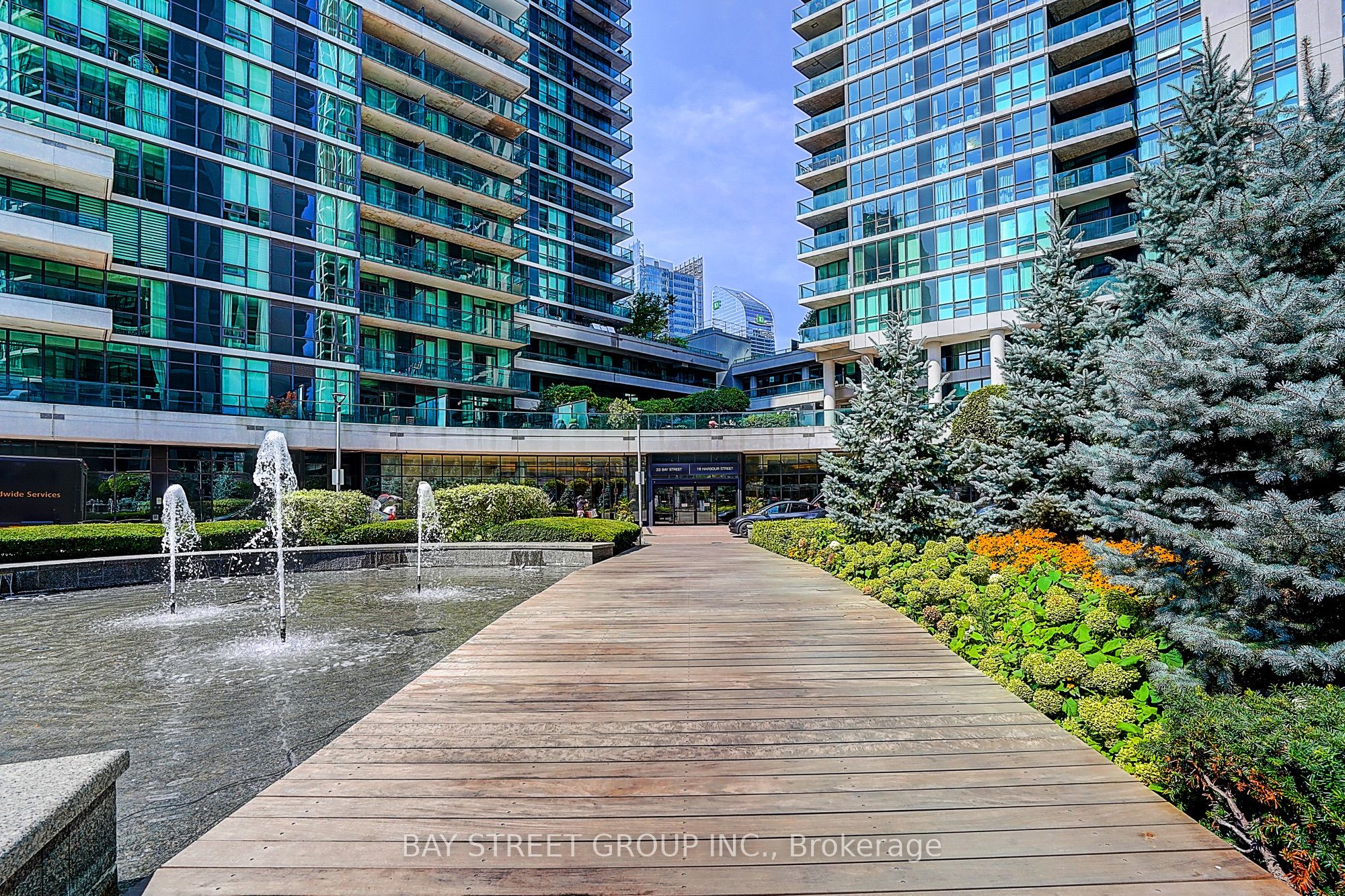 33 Bay Street 3310, Toronto, ON M5J 2Z3 photo 3
