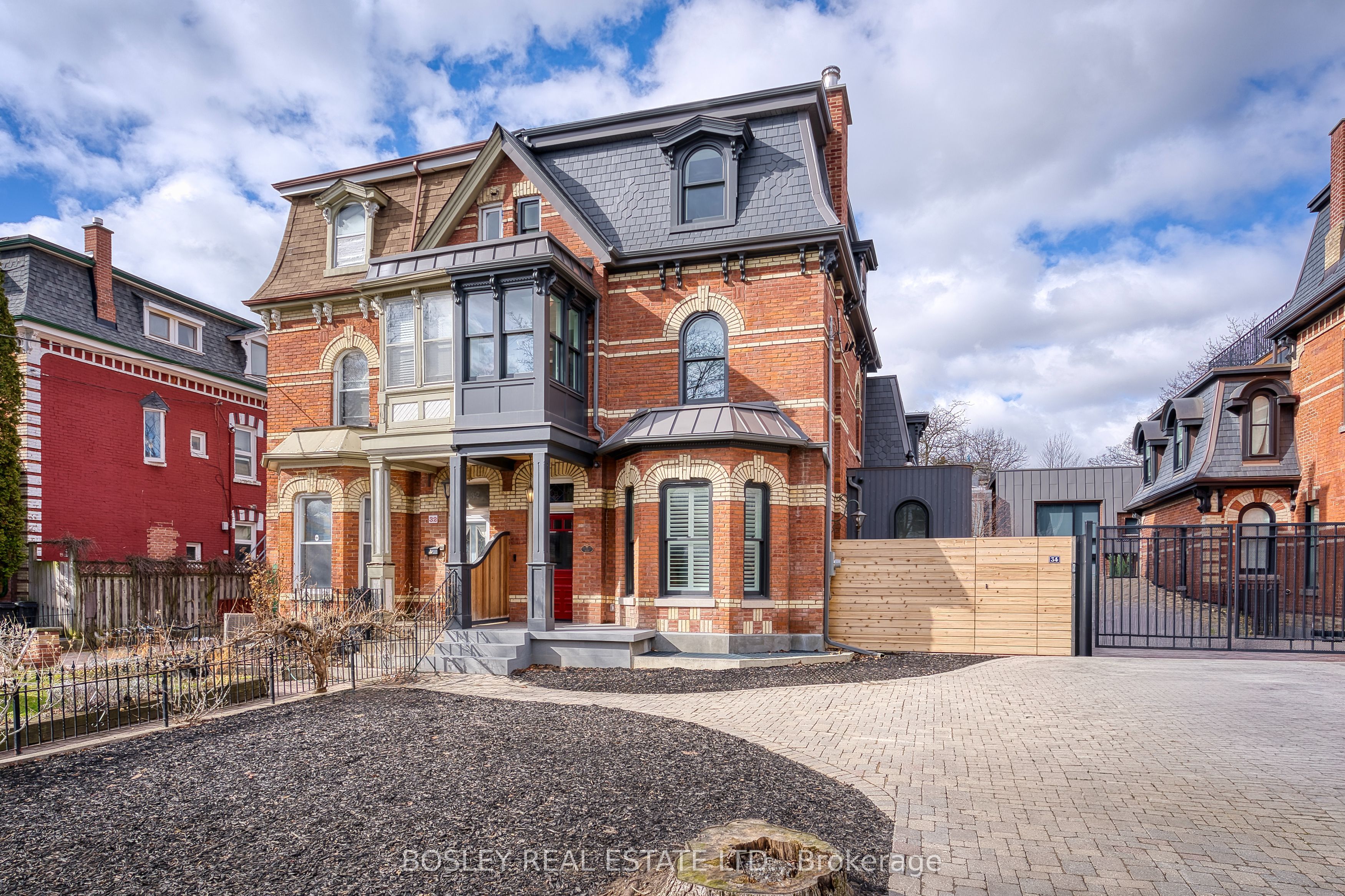 34 Beaconsfield Avenue (Main house), Toronto, ON M6J 3H9