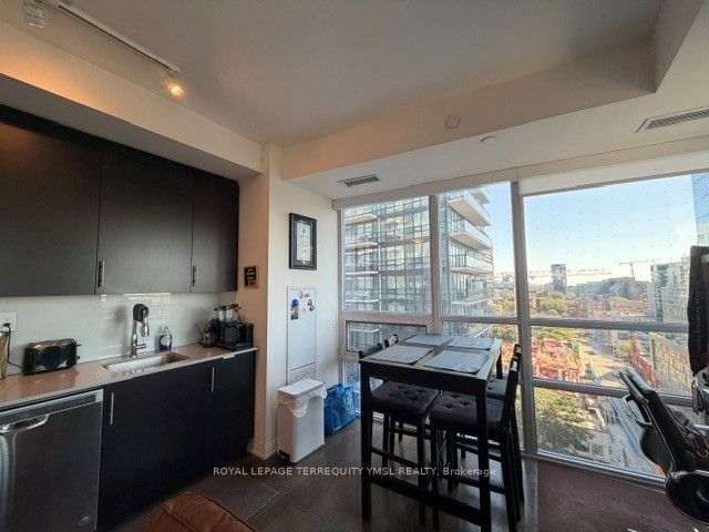 460 Adelaide Street 1511, Toronto, ON M5A 0E7 photo 5