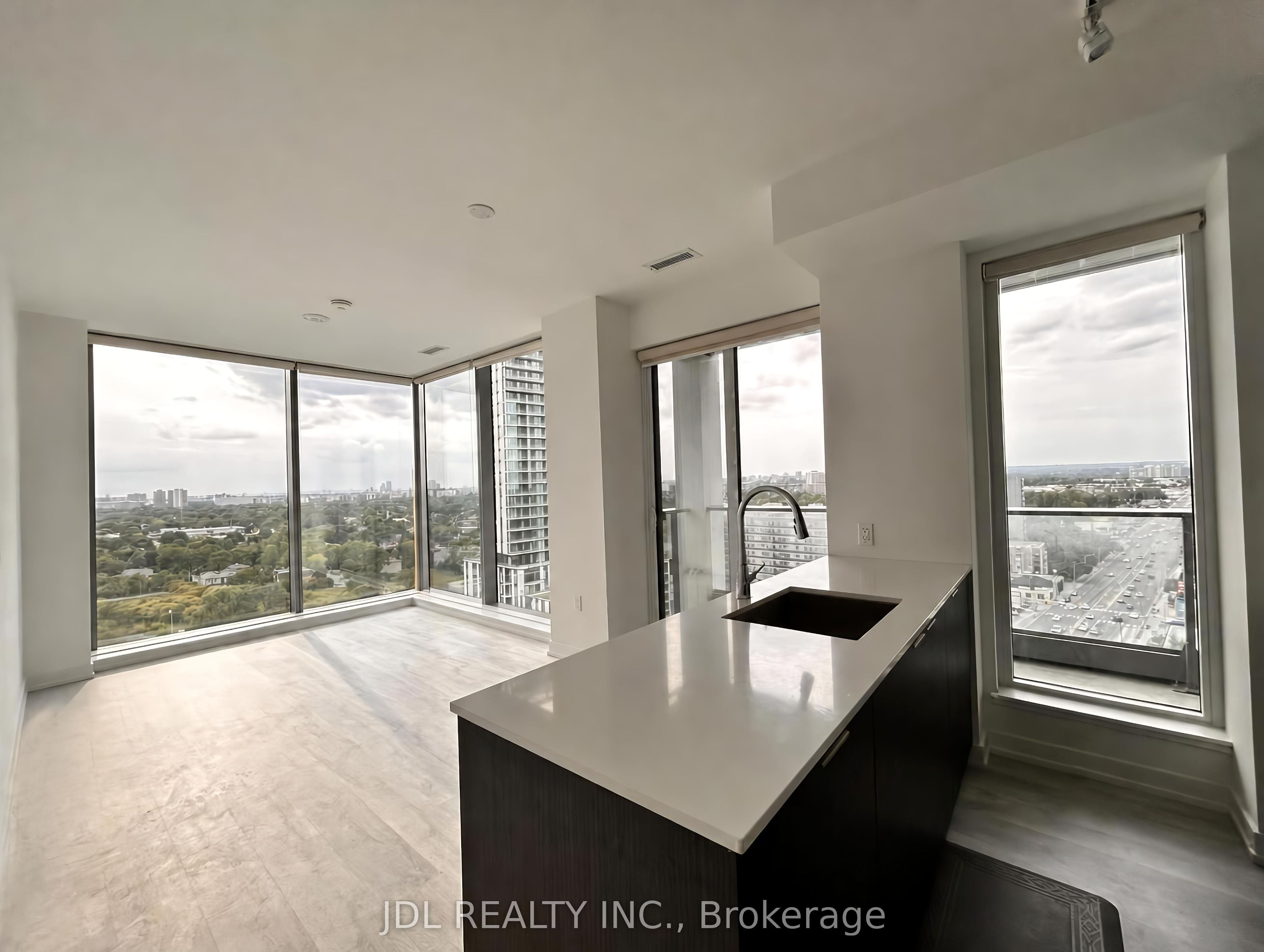 8 Olympic Garden Drive S1709, Toronto, ON M2M 0B9