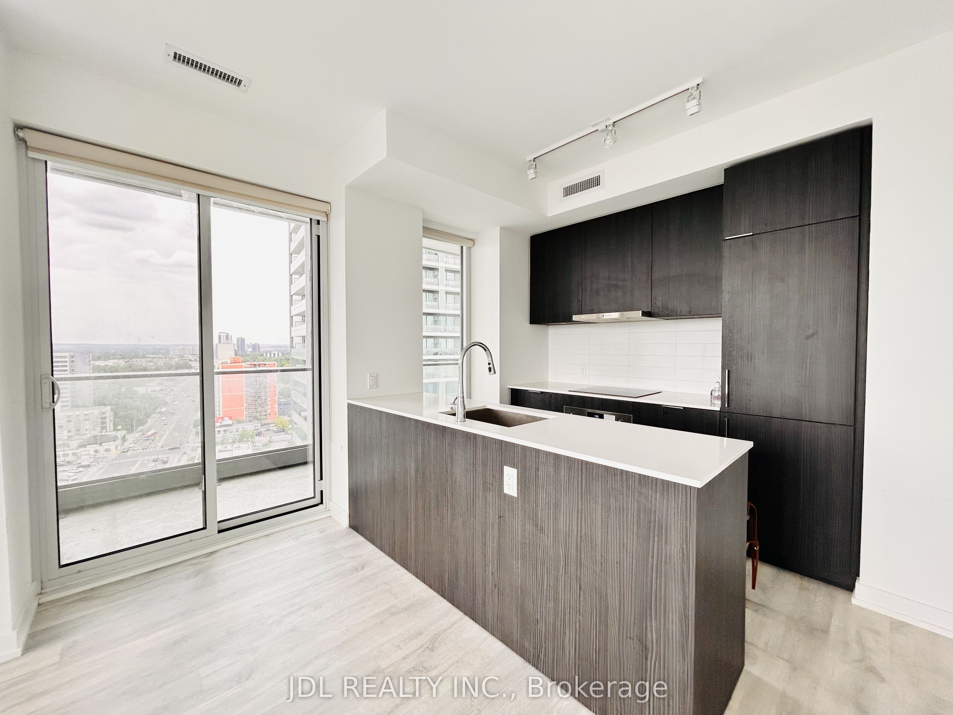 8 Olympic Garden Drive S1709, Toronto, ON M2M 0B9 photo 4