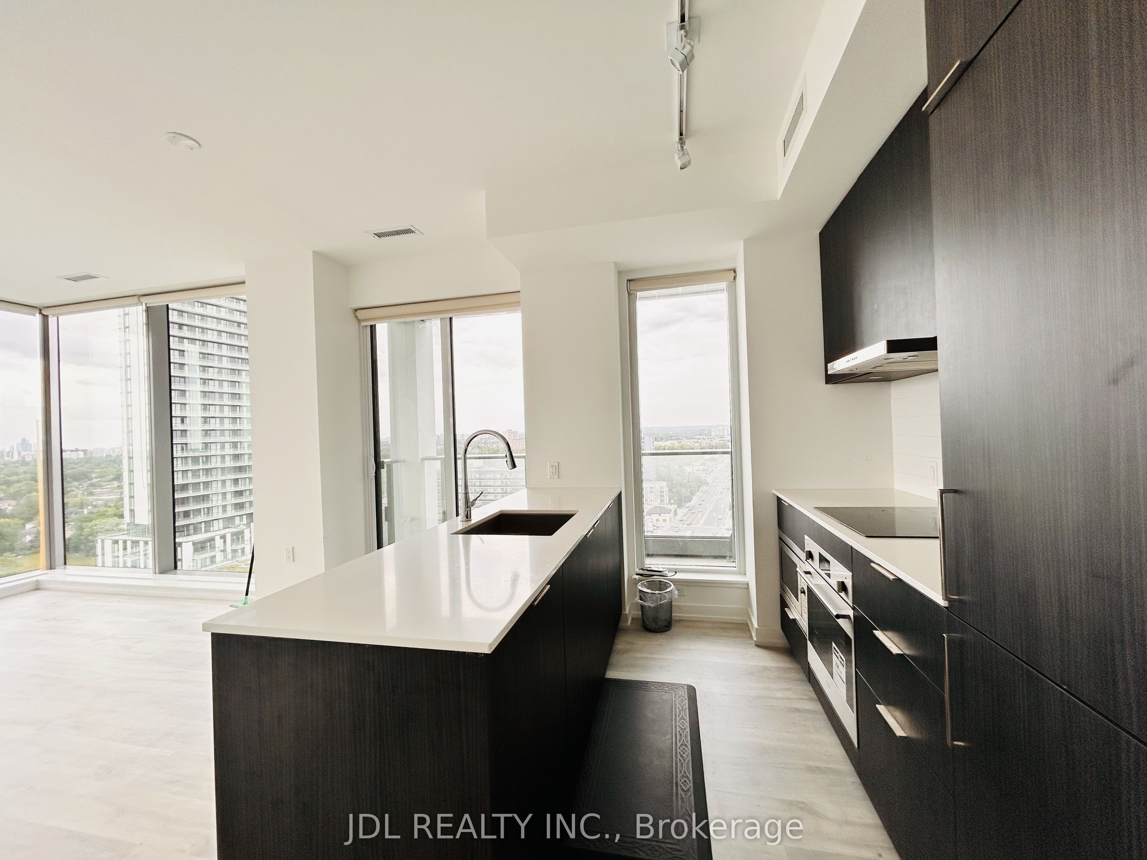 8 Olympic Garden Drive S1709, Toronto, ON M2M 0B9 photo 5