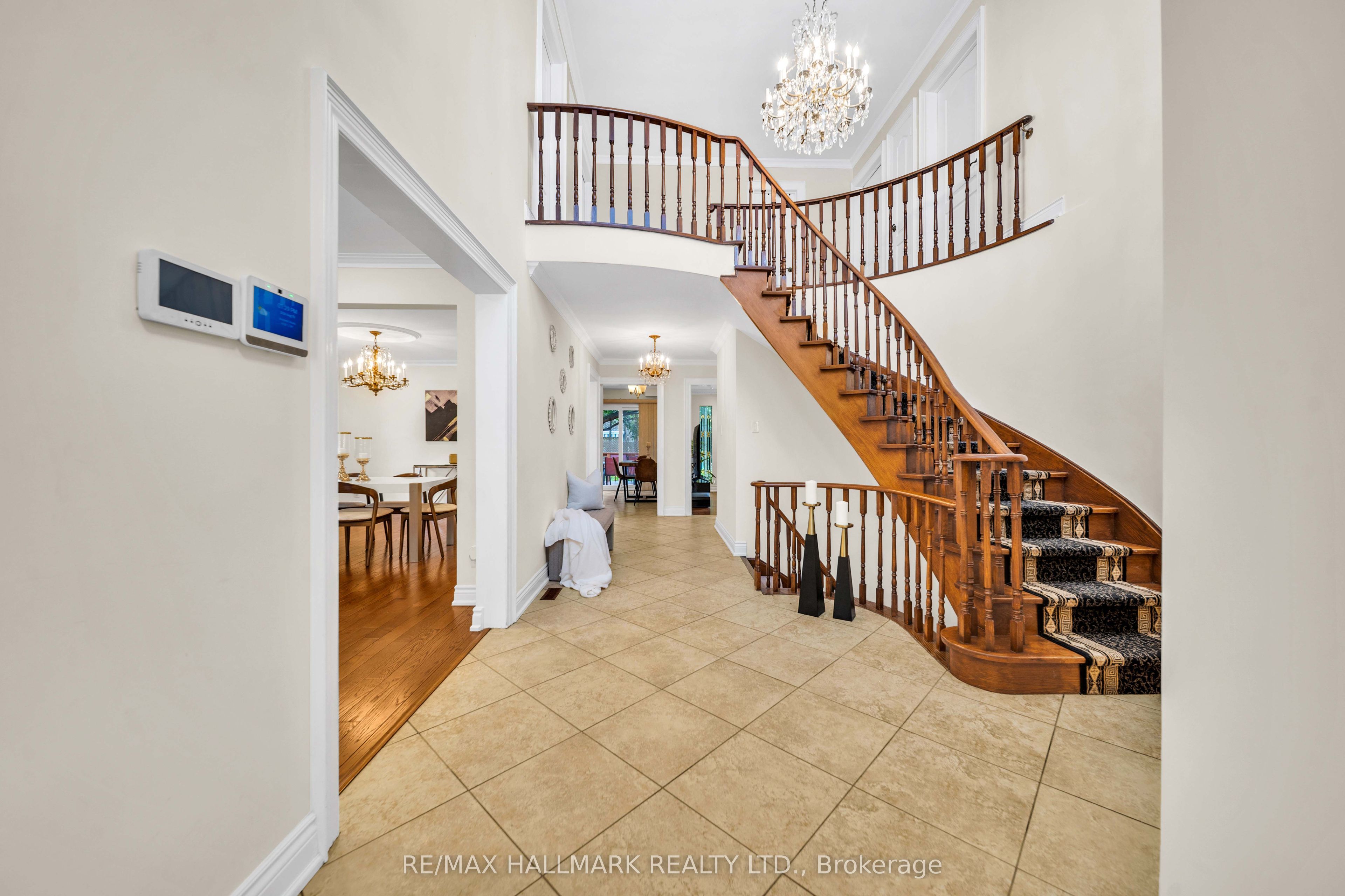 17 Twin Circle Court, Toronto, ON M2R 3L3 photo 5
