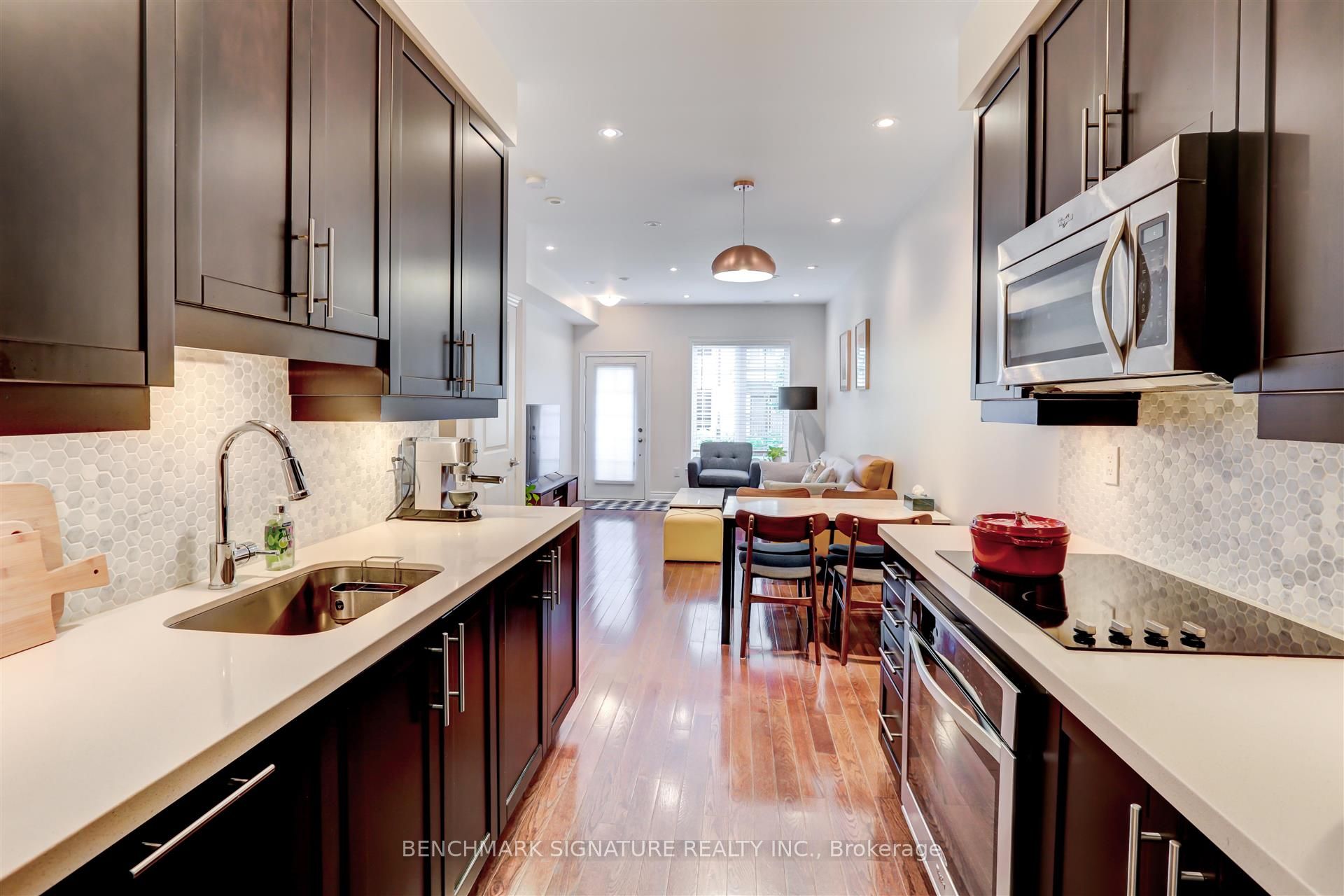 11 Hargrave Lane 234, Toronto, ON M4N 0A4 photo 4