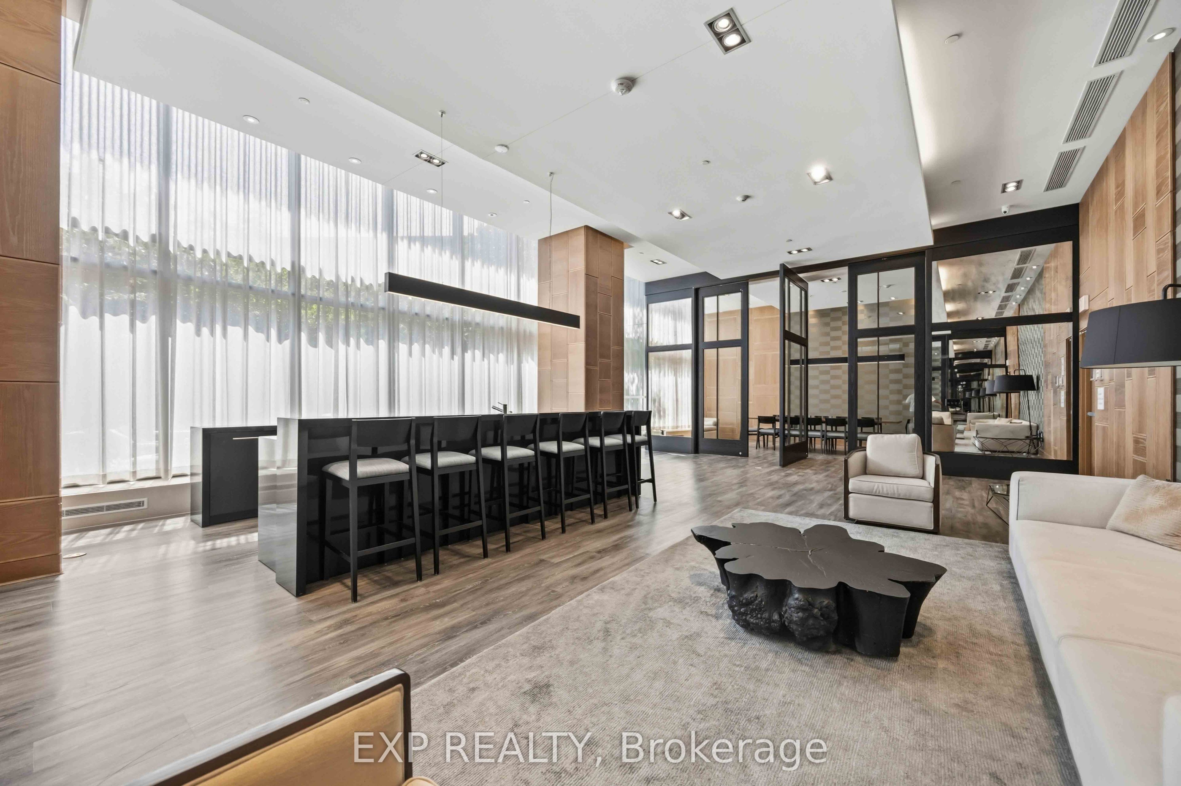 160 Vanderhoof Avenue TH106, Toronto, ON M4G 0B7 photo 3