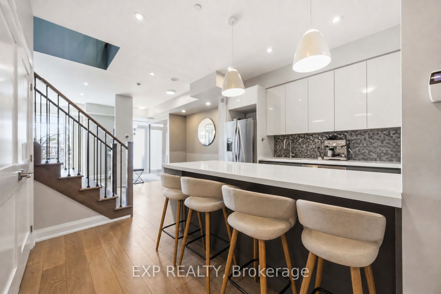 160 Vanderhoof Avenue TH106, Toronto, ON M4G 0B7 photo 4