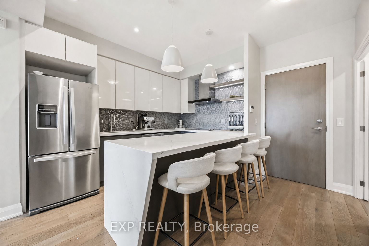 160 Vanderhoof Avenue TH106, Toronto, ON M4G 0B7 photo 5