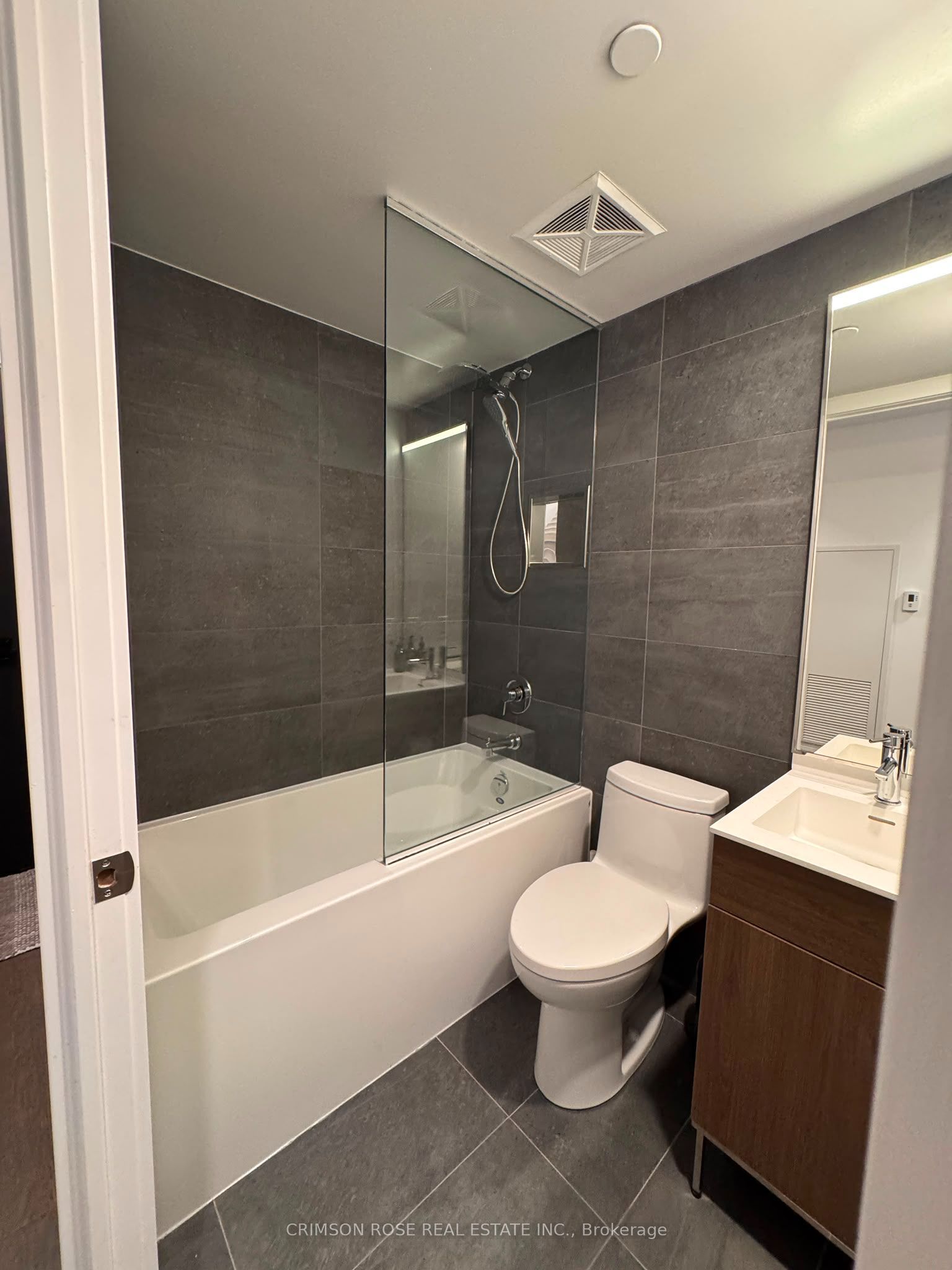 28 Eastern Avenue TH113, Toronto, ON M5A 0Y2 photo 4
