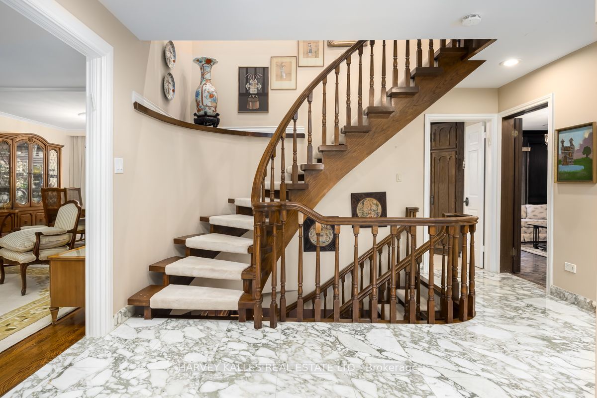 30 Coreydale Court, Toronto, ON M3H 4T2 photo 5