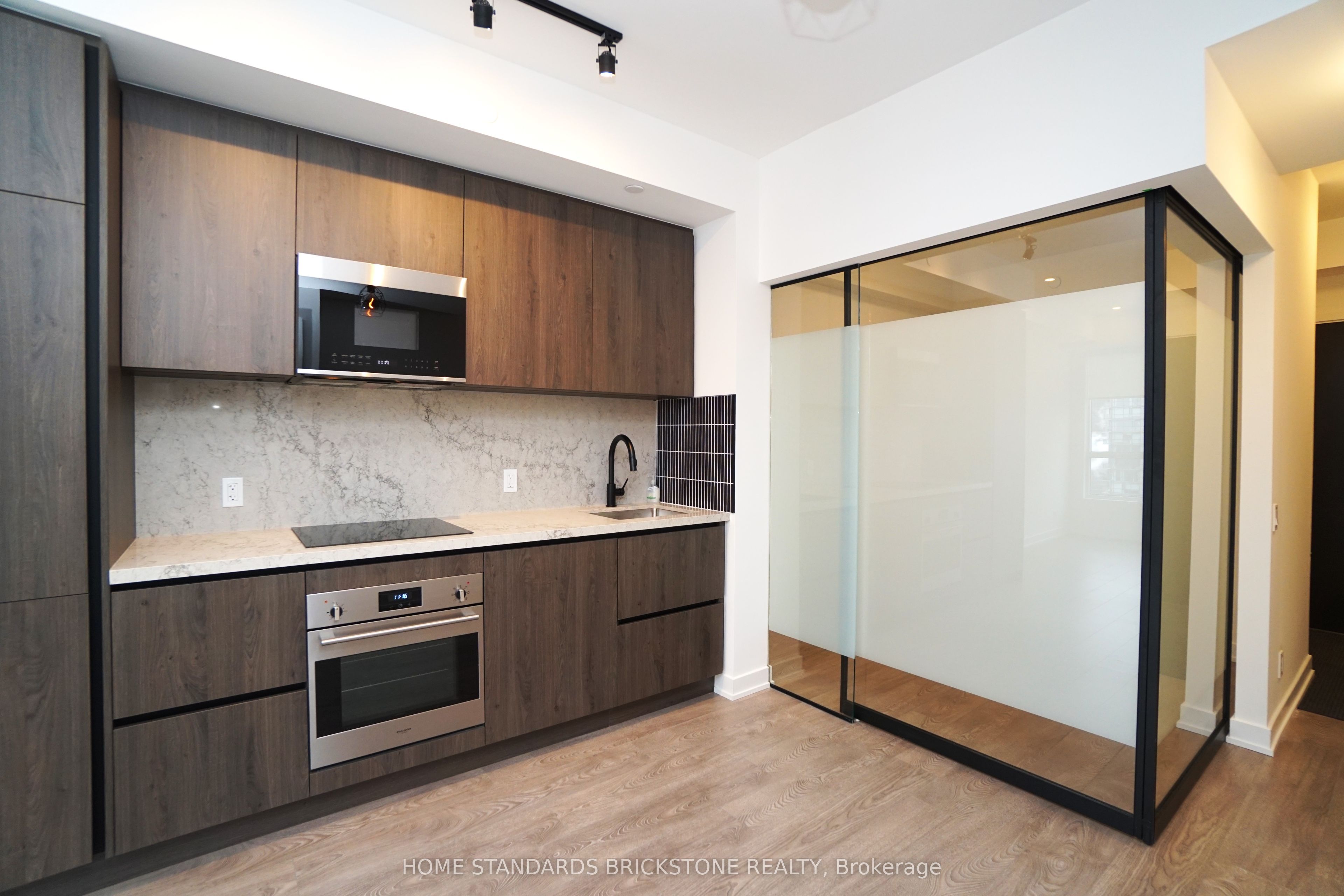 108 PETER Street 3803, Toronto, ON M5V 0W2 photo 3