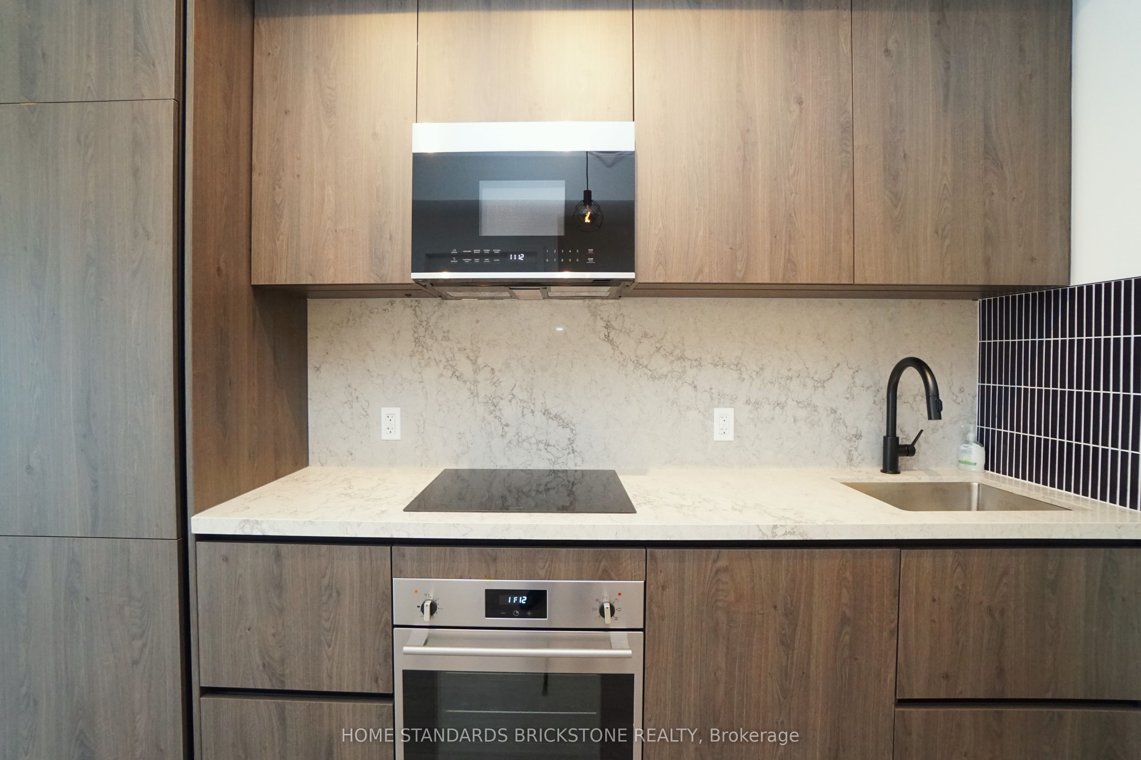 108 PETER Street 3803, Toronto, ON M5V 0W2 photo 4