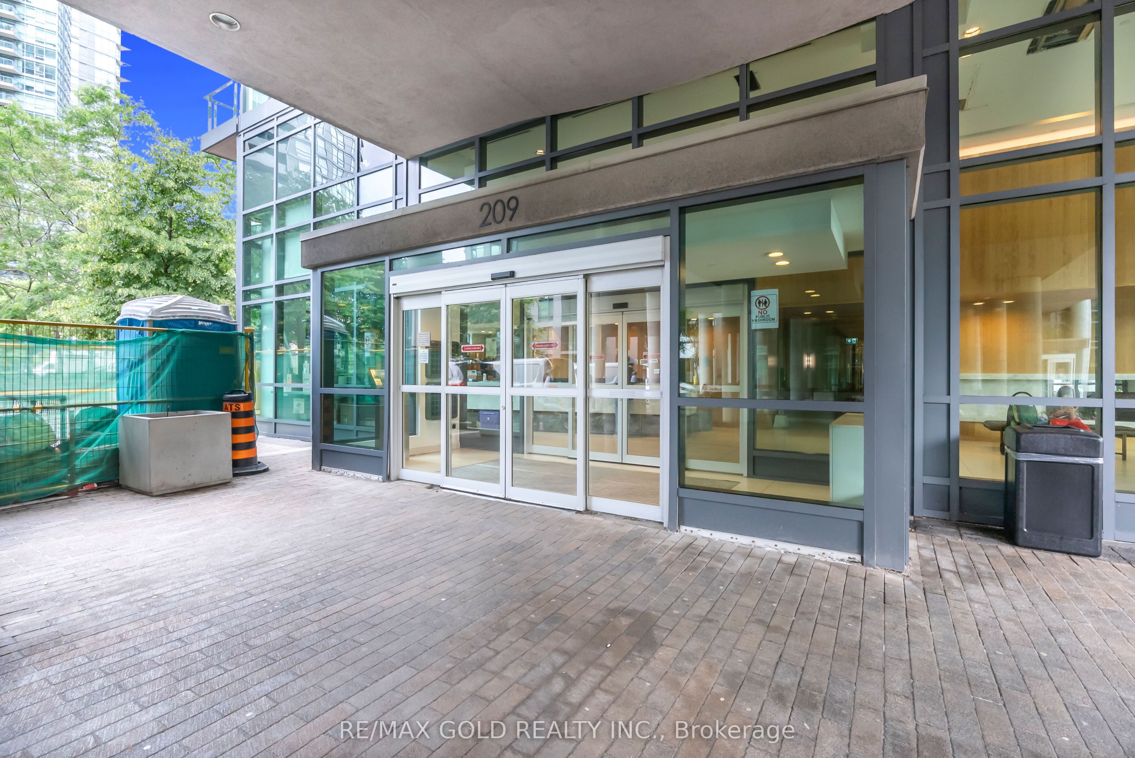209 Fort York Boulevard 1357, Toronto, ON M5V 4A1 photo 4