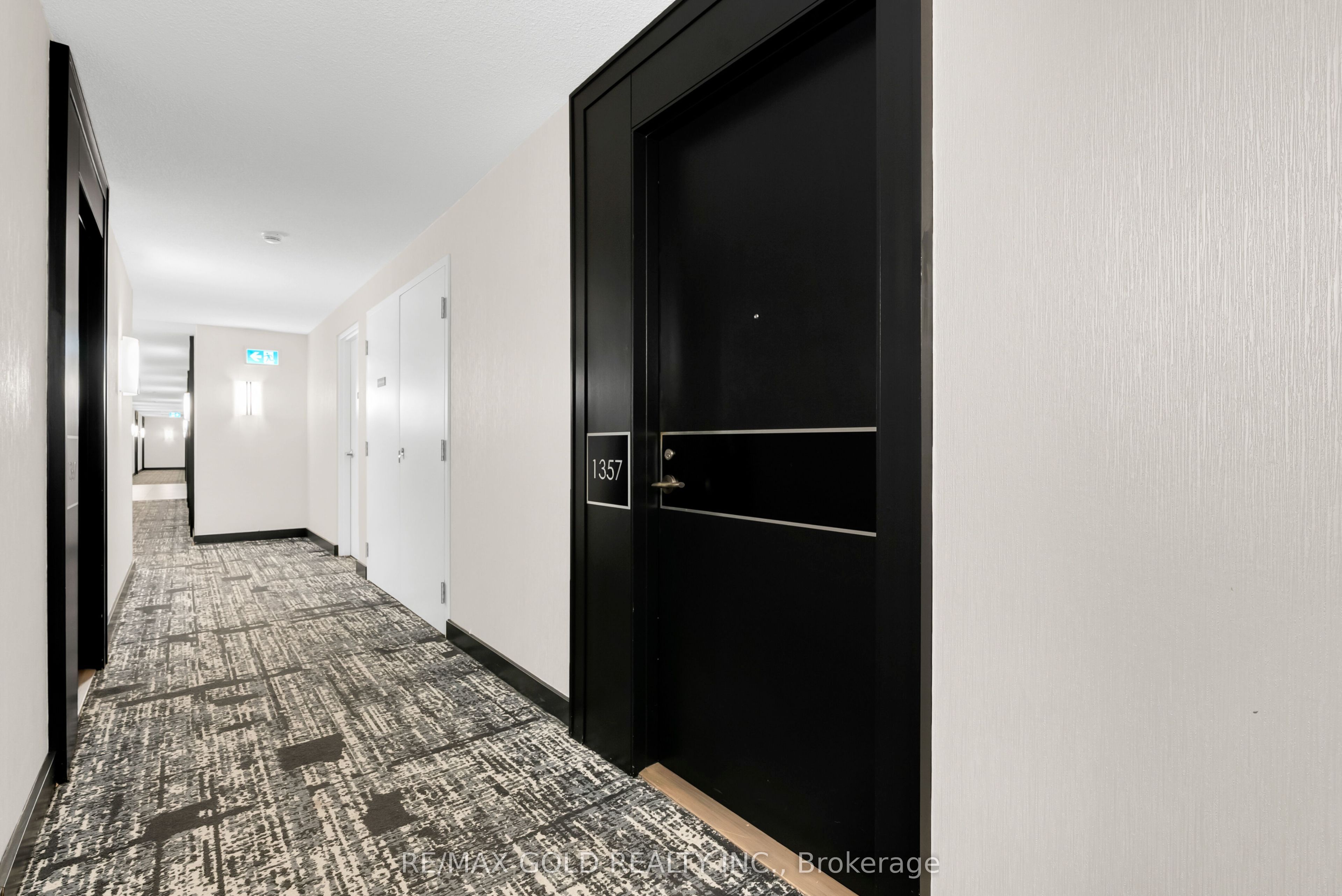 209 Fort York Boulevard 1357, Toronto, ON M5V 4A1 photo 5