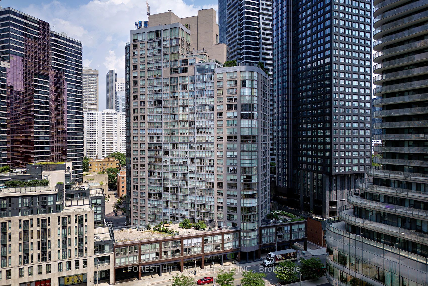 24 Wellesley Street W 1811, Toronto, ON M4Y 2X6