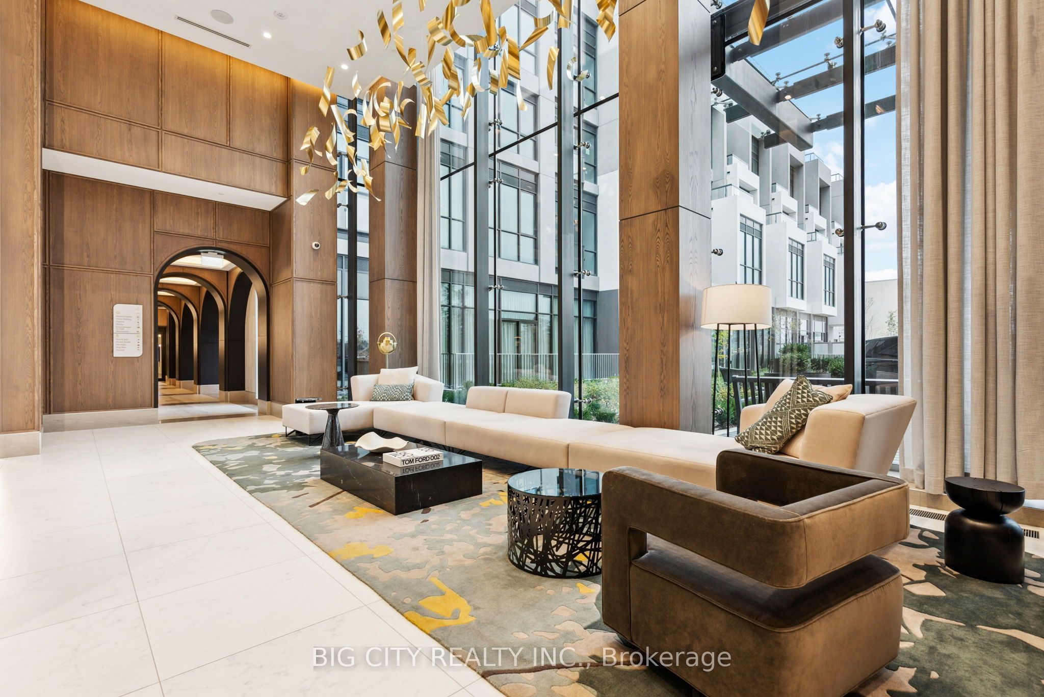 20 Inn on the park Drive 441, Toronto, ON M3C 0P8