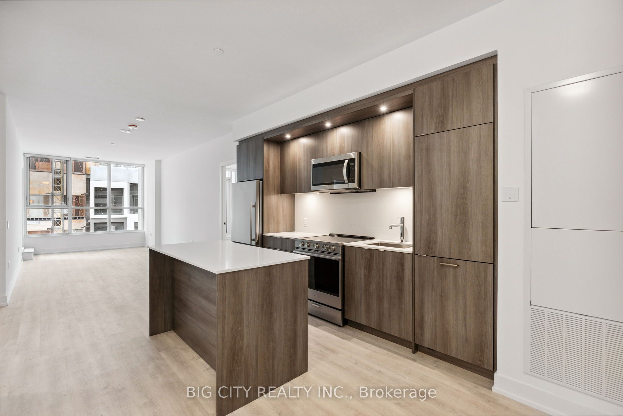 20 Inn on the park Drive 441, Toronto, ON M3C 0P8 photo 3