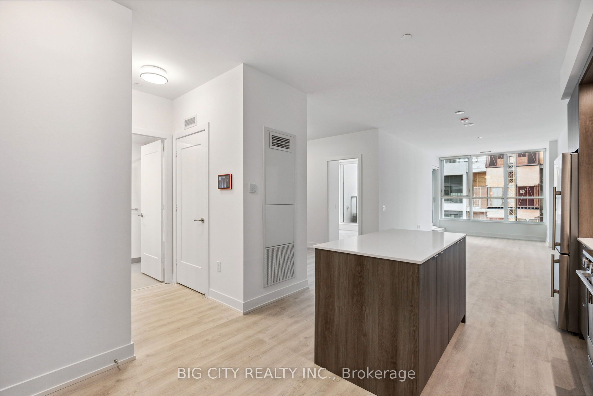 20 Inn on the park Drive 441, Toronto, ON M3C 0P8 photo 5