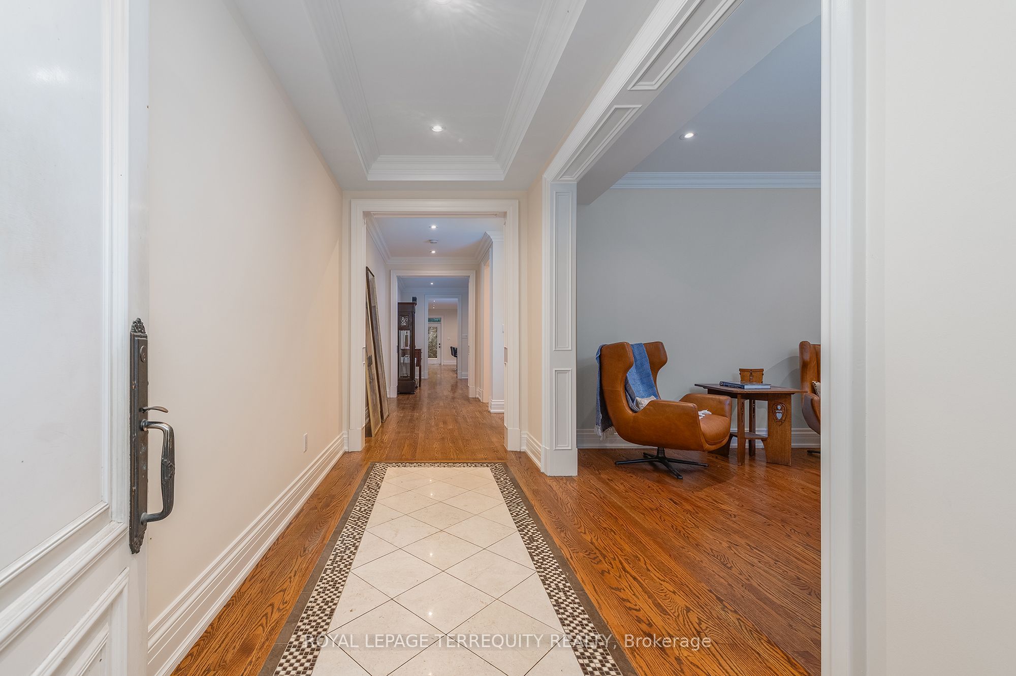 329 Walmer Road, Toronto, ON M5R 2Y3 photo 2