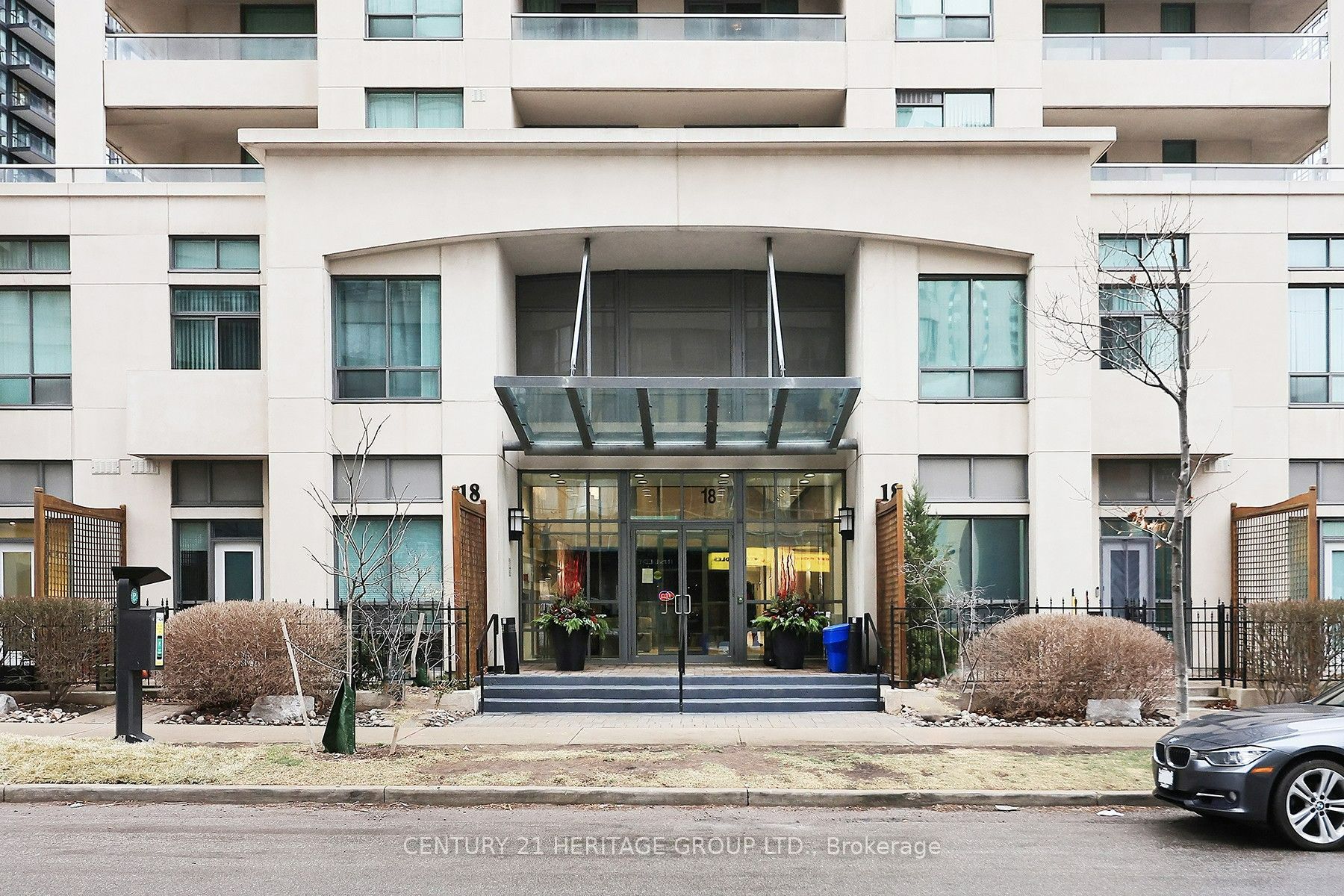 18 Spring Garden Avenue 1805, Toronto, ON M2N 7M2 photo 2