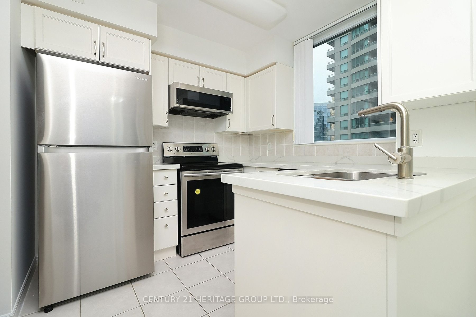 18 Spring Garden Avenue 1805, Toronto, ON M2N 7M2 photo 5