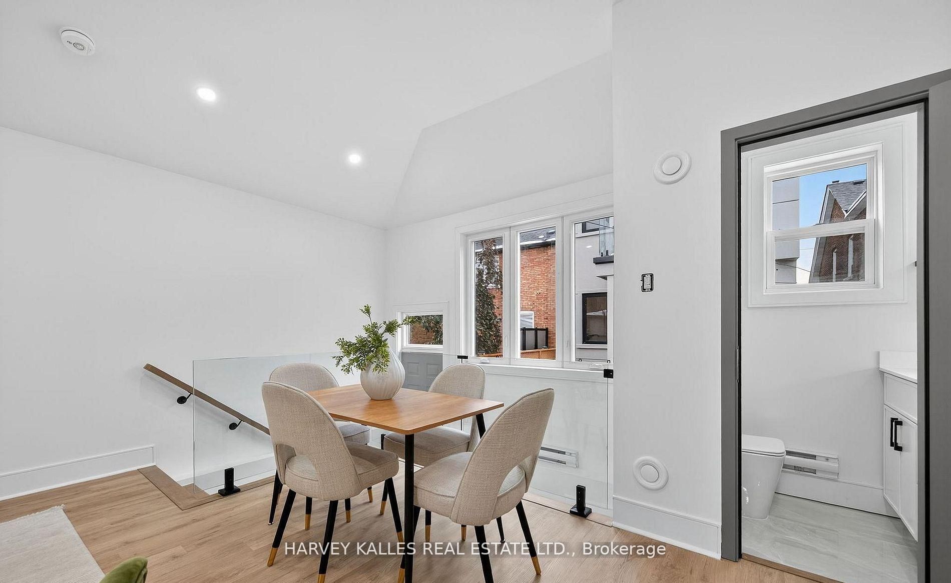 249 Lauder Avenue Garden Suite, Toronto, ON M6E 3H5 photo 4