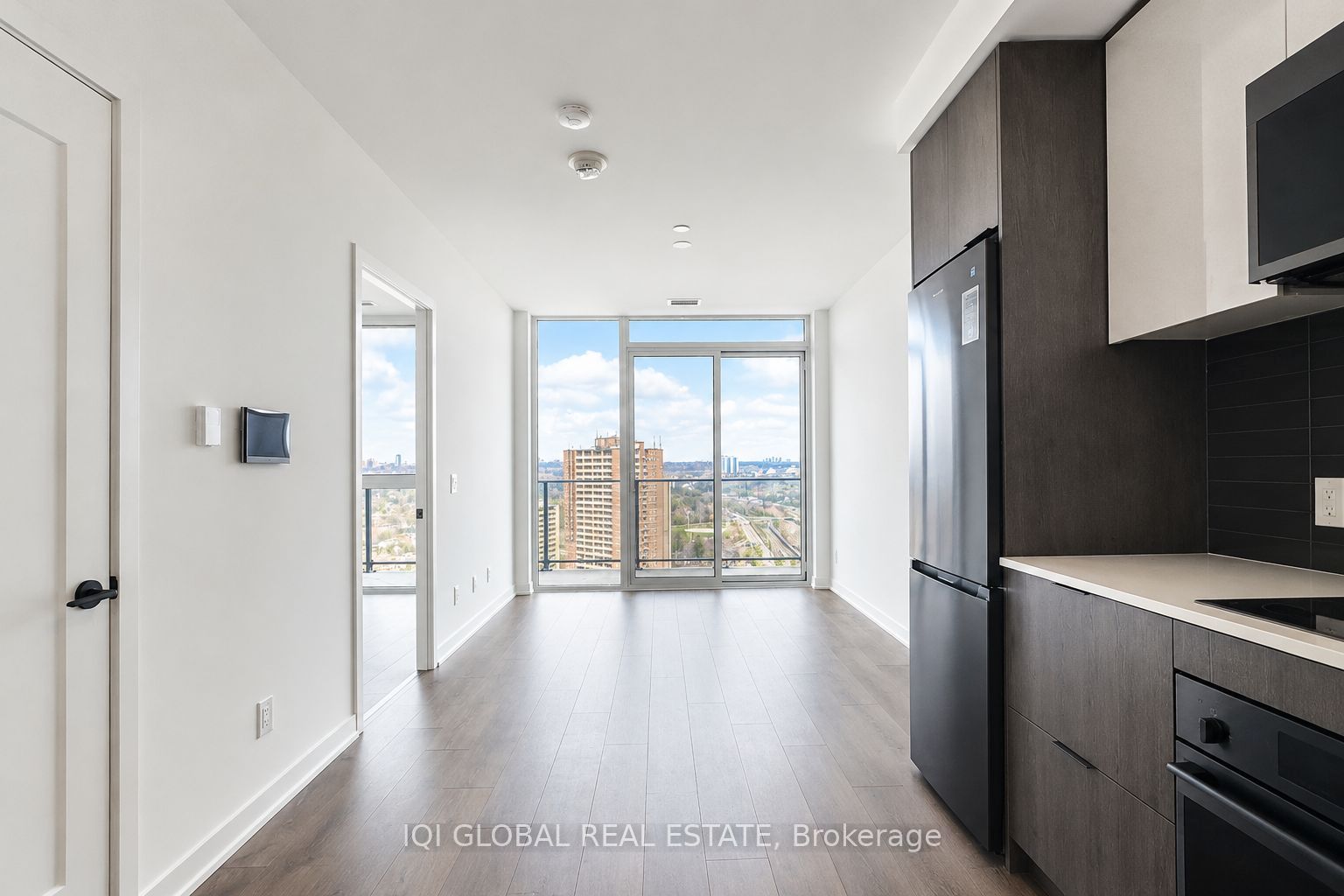 5 Defries Street 2309, Toronto, ON M5A 0W7 photo 4