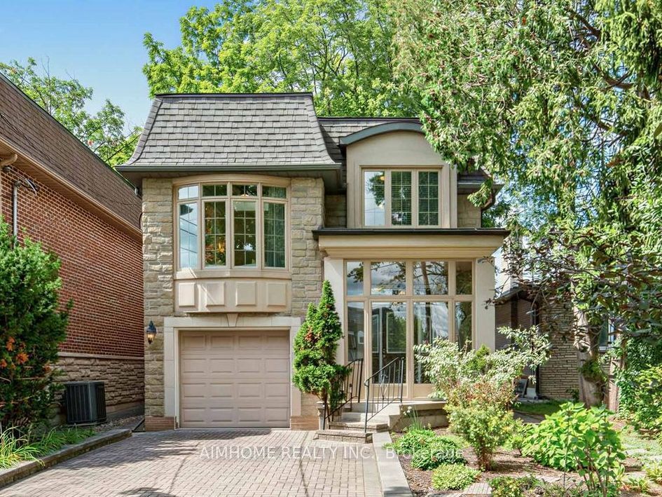 16 Carney Road, Toronto, ON M2M 1T2