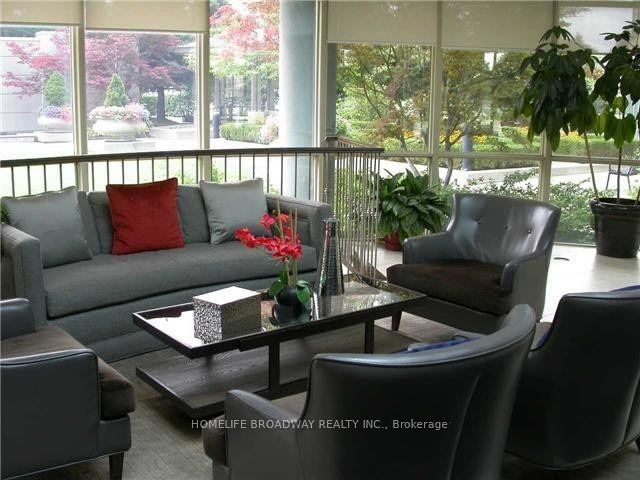 28 Harrison Garden Boulevard 2112, Toronto, ON M2N 7B5 photo 3