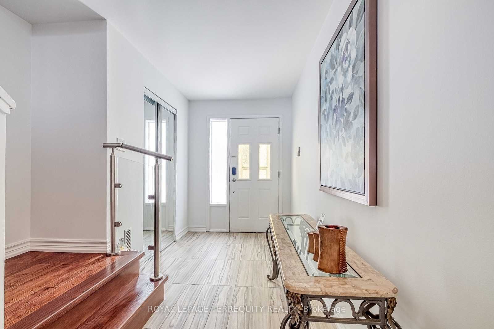26 Nebula Star Way 44, Toronto, ON M2J 1M8