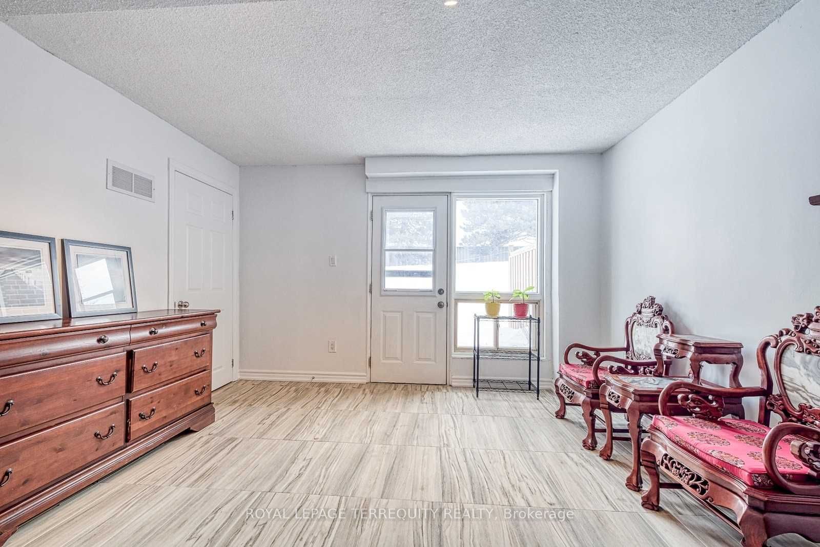 26 Nebula Star Way 44, Toronto, ON M2J 1M8 photo 2