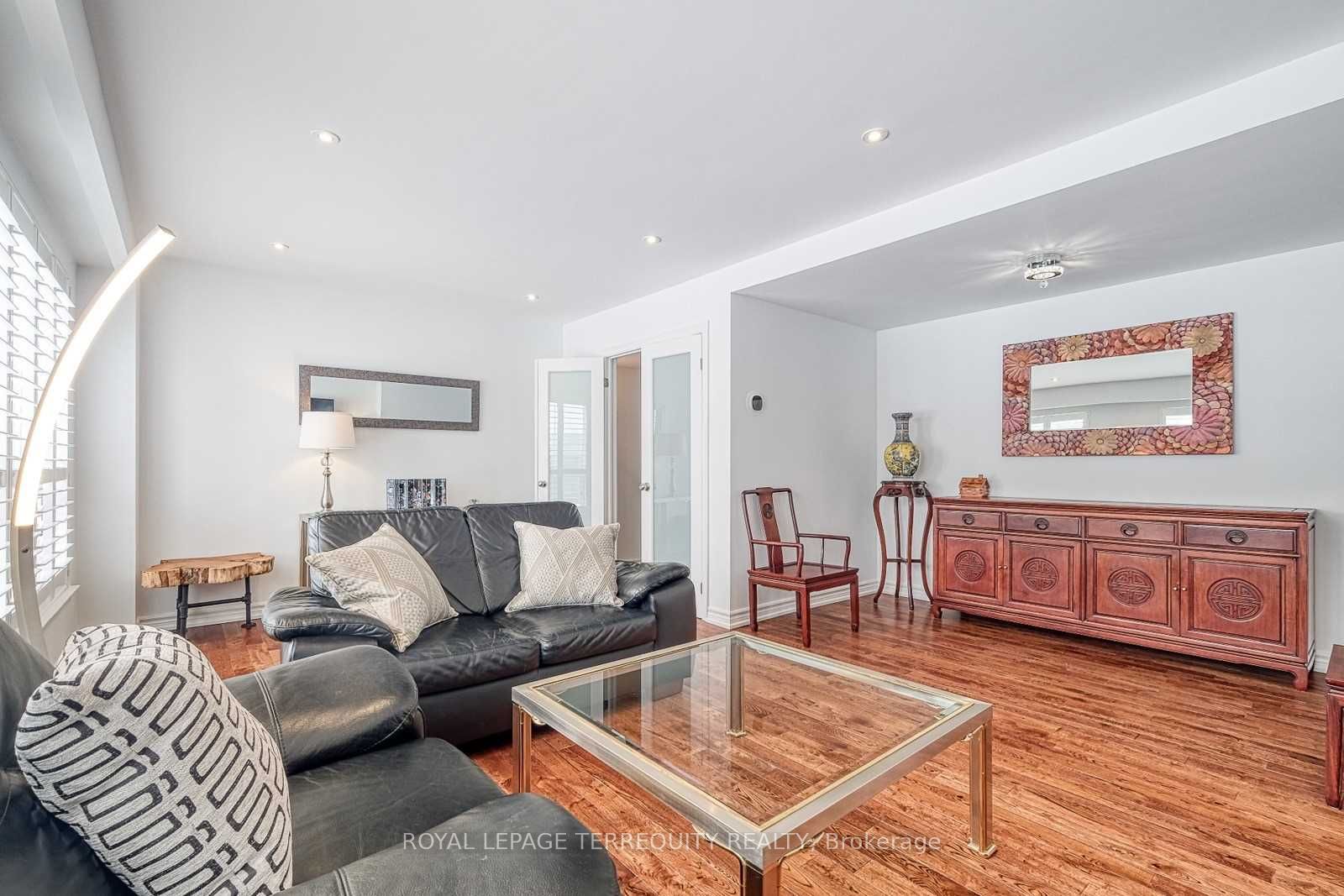 26 Nebula Star Way 44, Toronto, ON M2J 1M8 photo 5