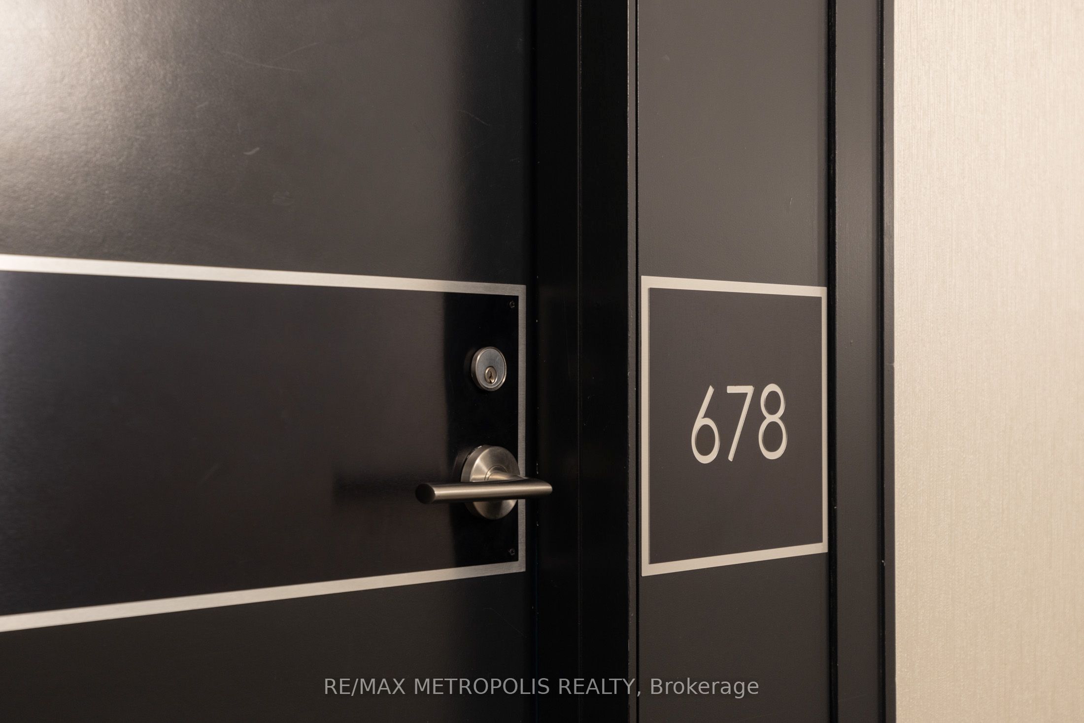 209 Fort York Boulevard 678, Toronto, ON M5V 4A1 photo 2
