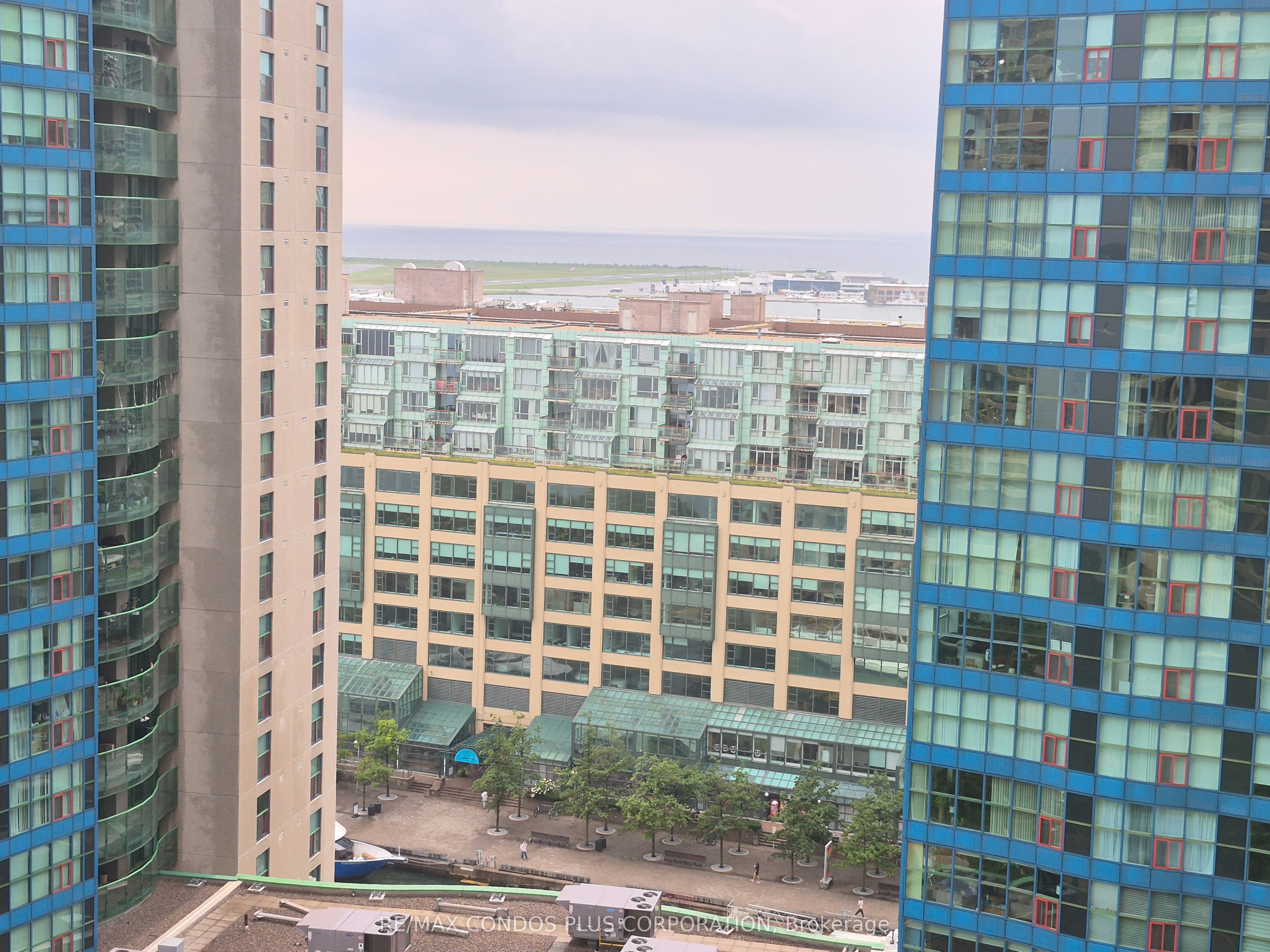 55 Harbour Square 1914, Toronto, ON M5J 2L1 photo 5