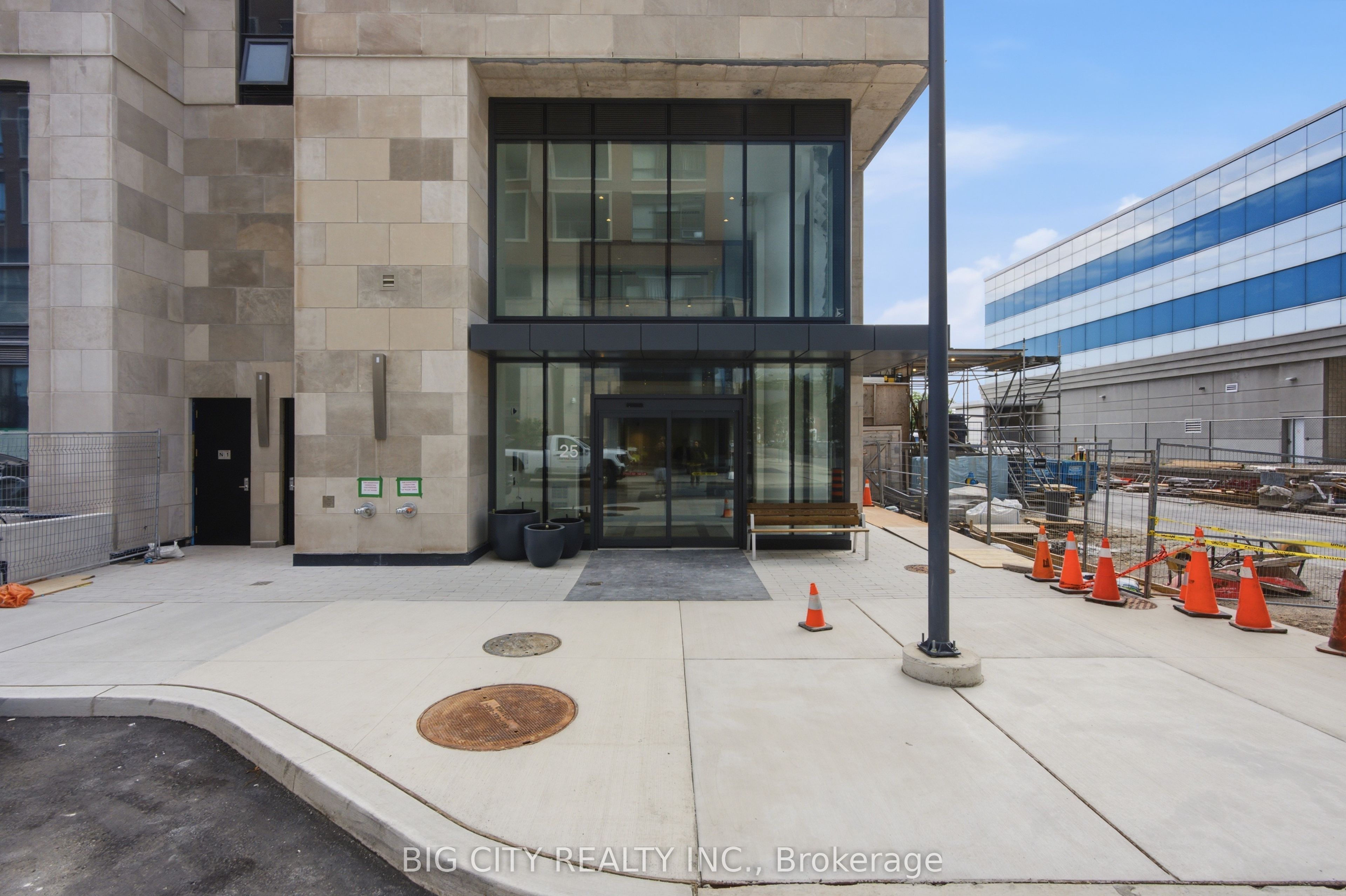 25 Frederick Todd Way 1005, Toronto, ON M4G 0C9 photo 2