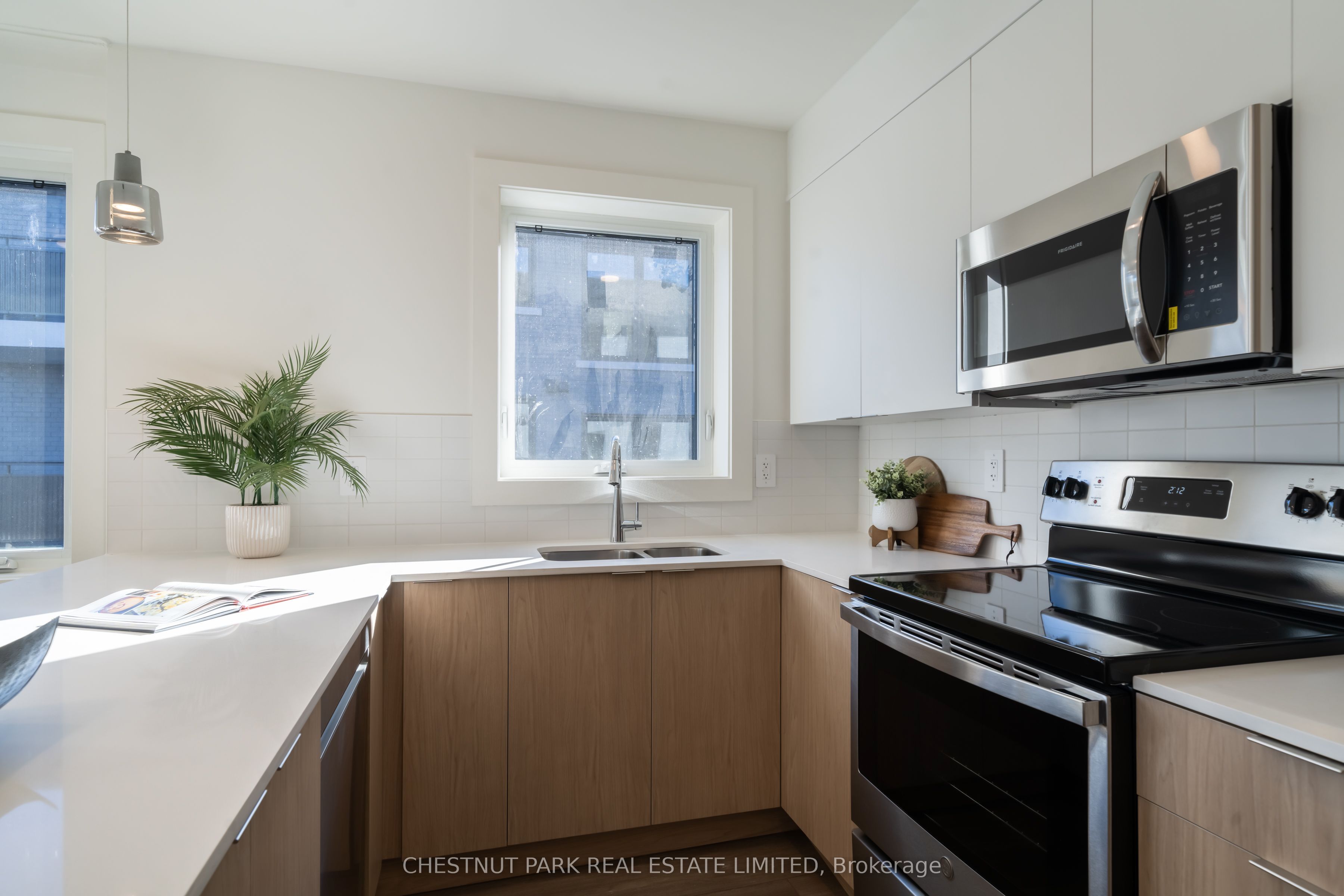 1492 Avenue Road 2, Toronto, ON M5N 2H7 photo 5