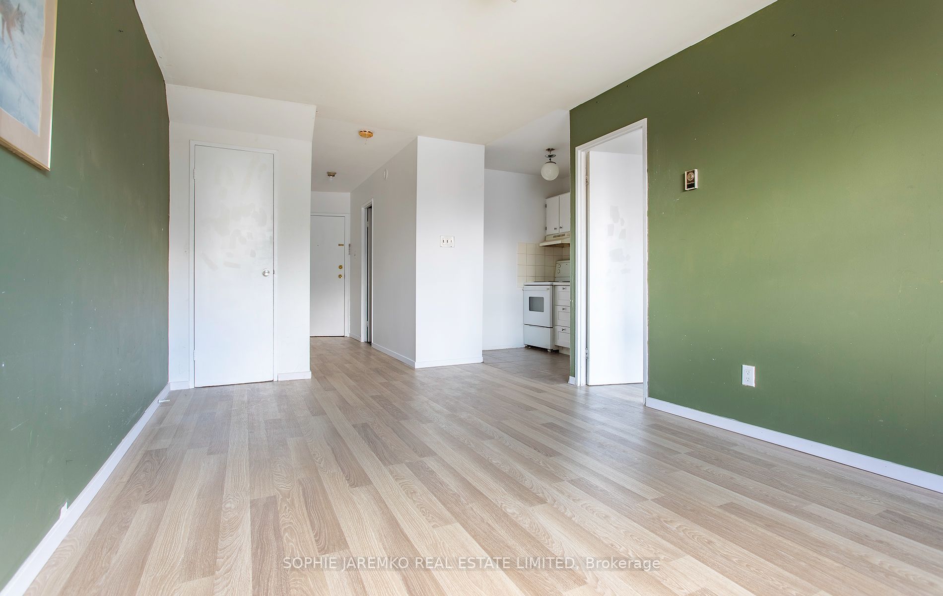 1071A Bloor Street W 3, Toronto, ON M6H 1M5 photo 3