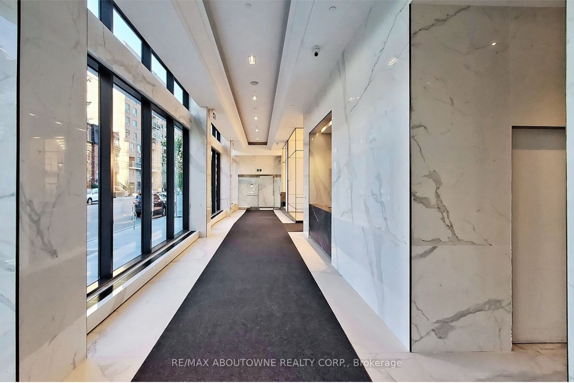 77 Shuter Street 2905, Toronto, ON M5B 1B2 photo 3