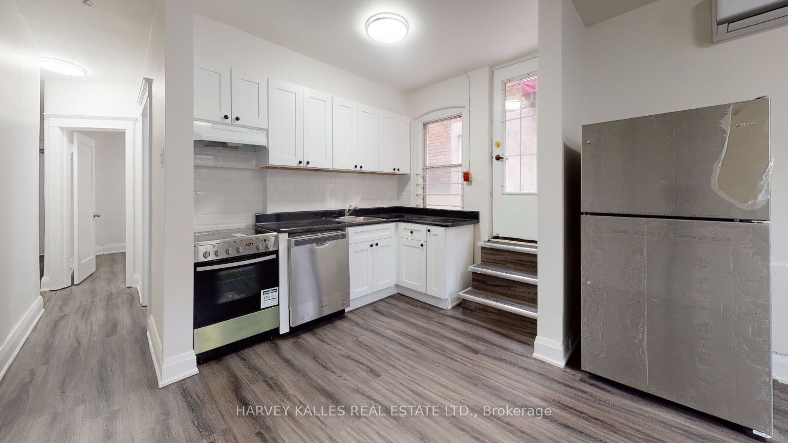 1065 Bathurst Street 2, Toronto, ON M5R 3G8 photo 3
