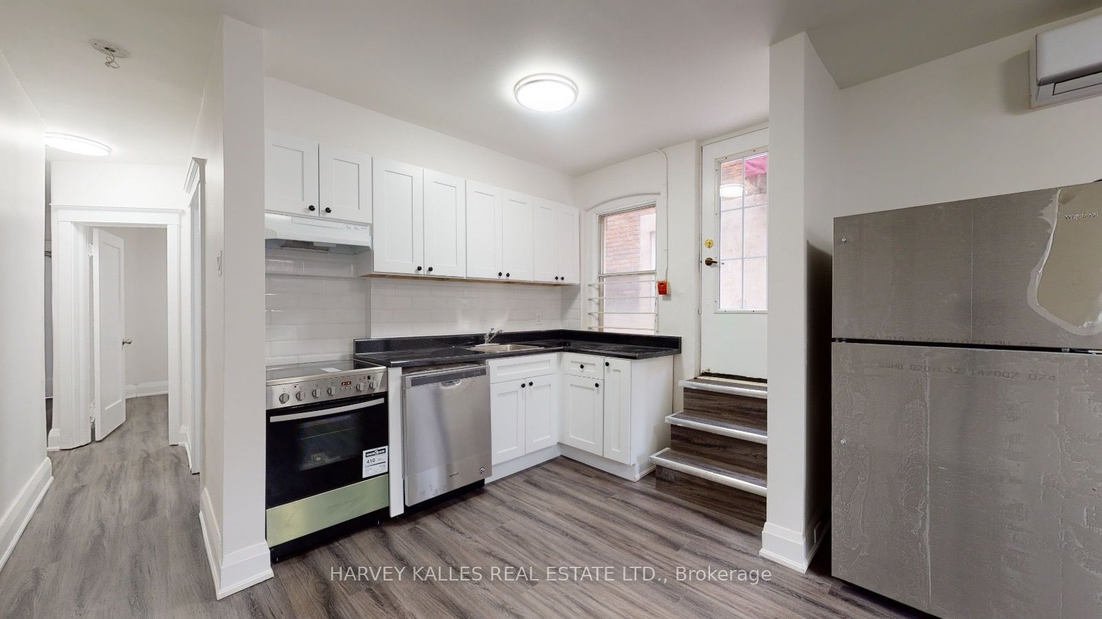 1065 Bathurst Street 2, Toronto, ON M5R 3G8 photo 5